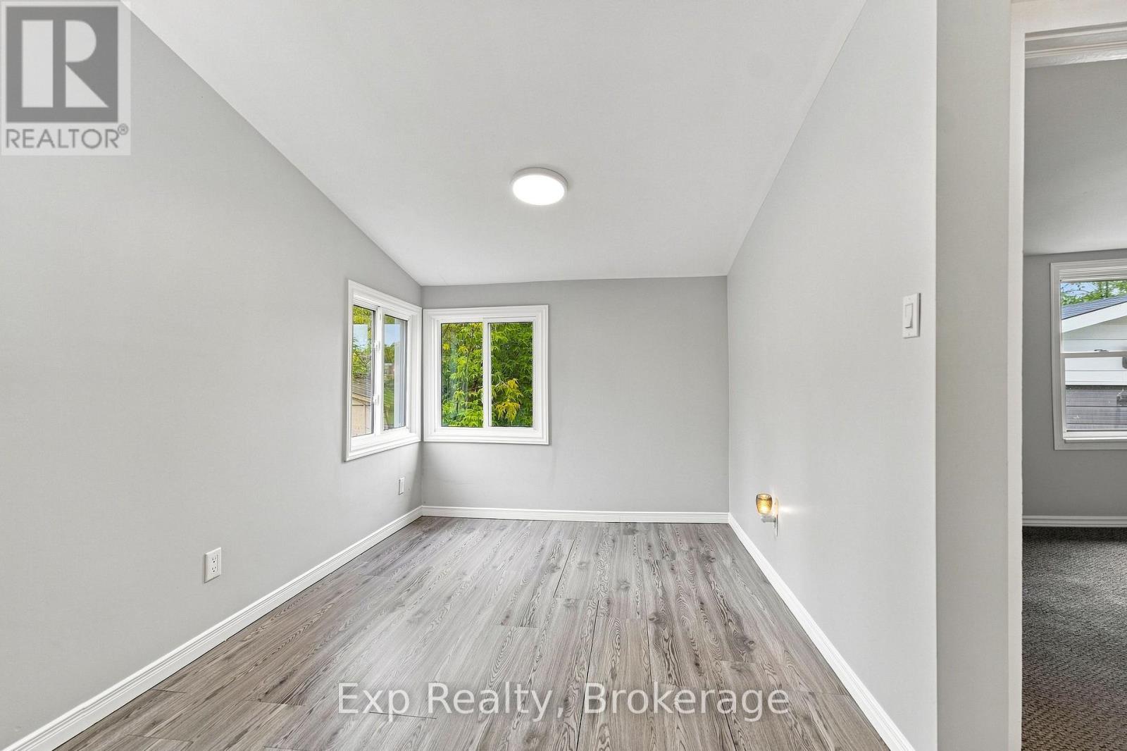 134 Catharine Street Property Photo 17