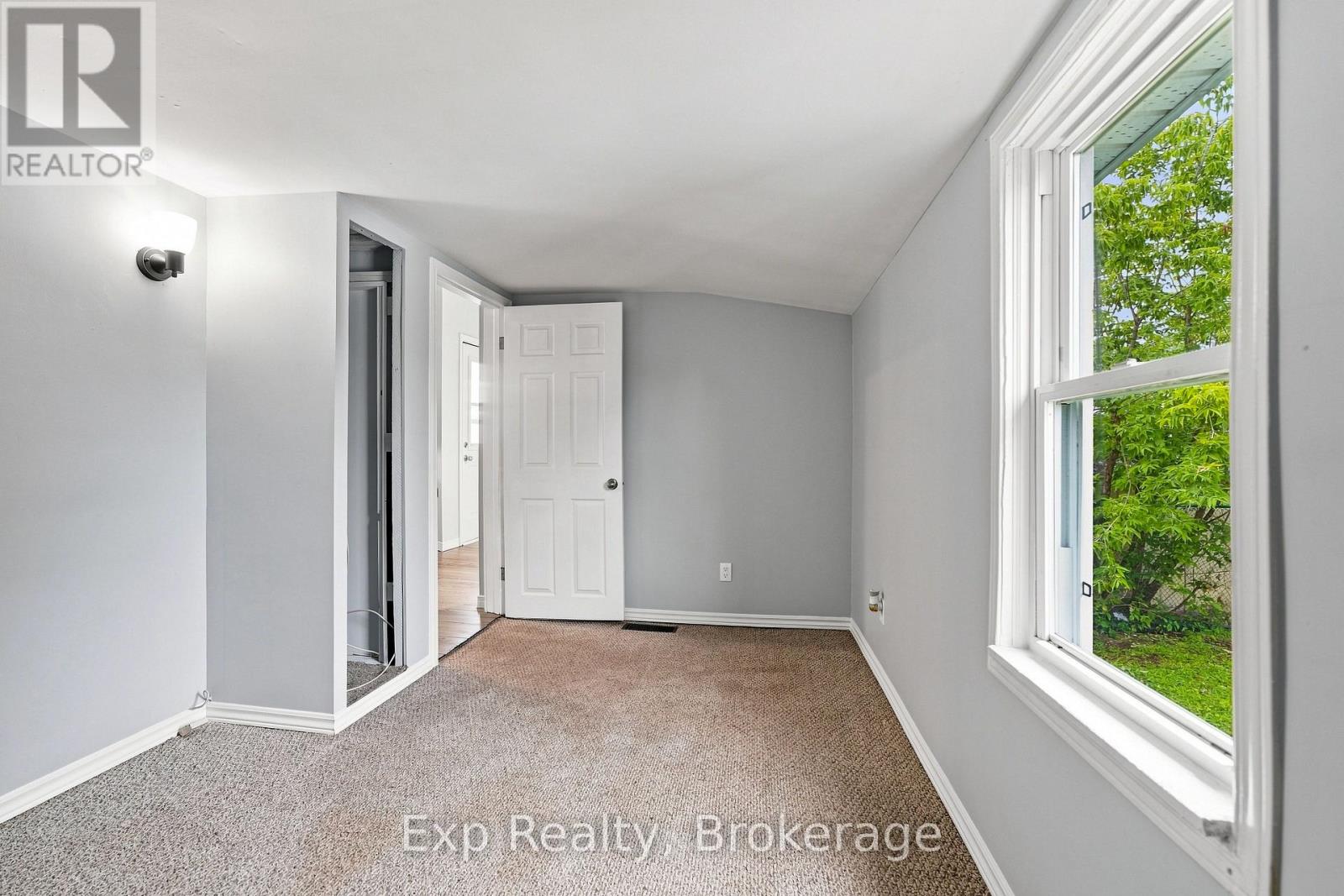 134 Catharine Street Property Photo 20
