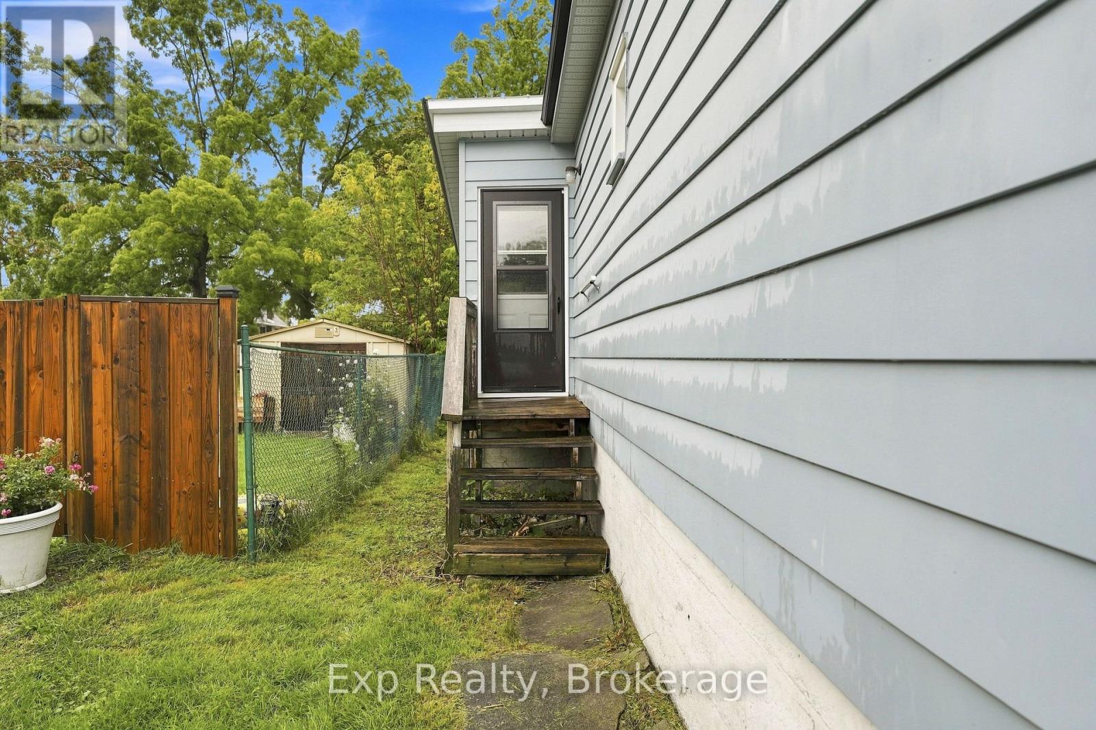 134 Catharine Street Property Photo 21