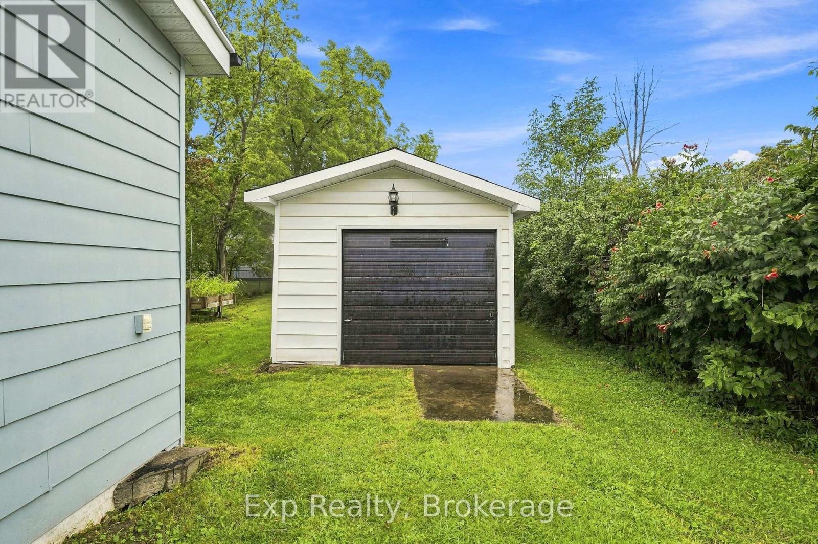 134 Catharine Street Property Photo 23