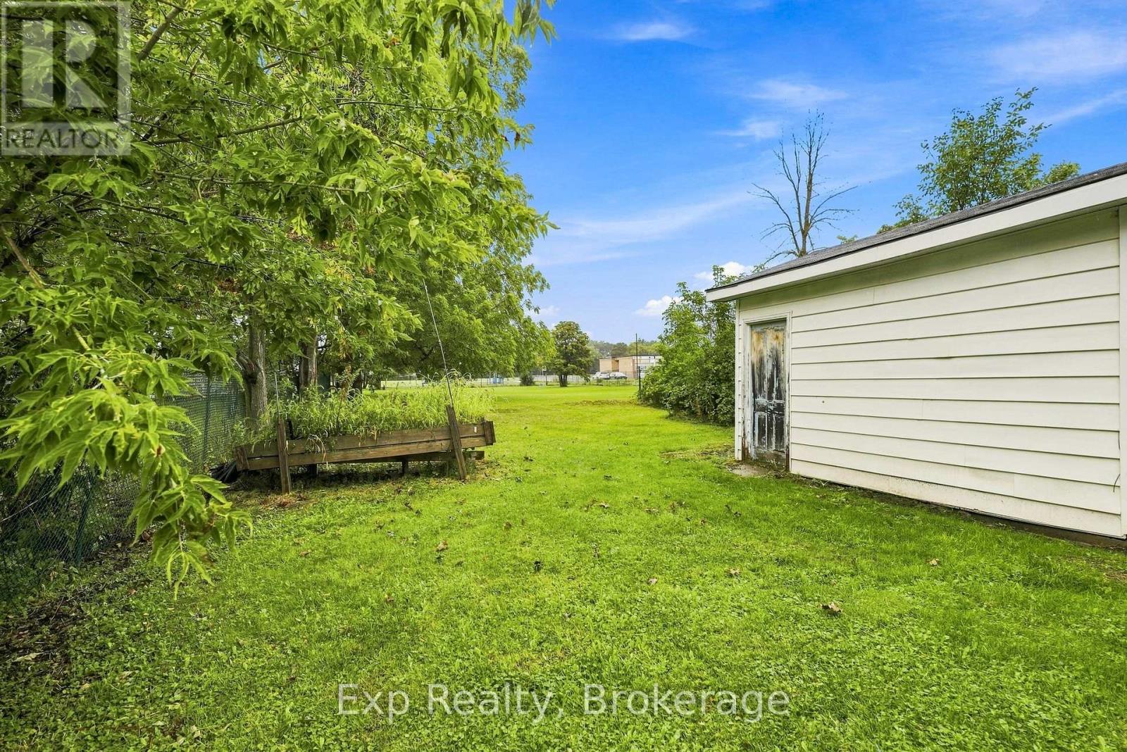 134 Catharine Street Property Photo 25