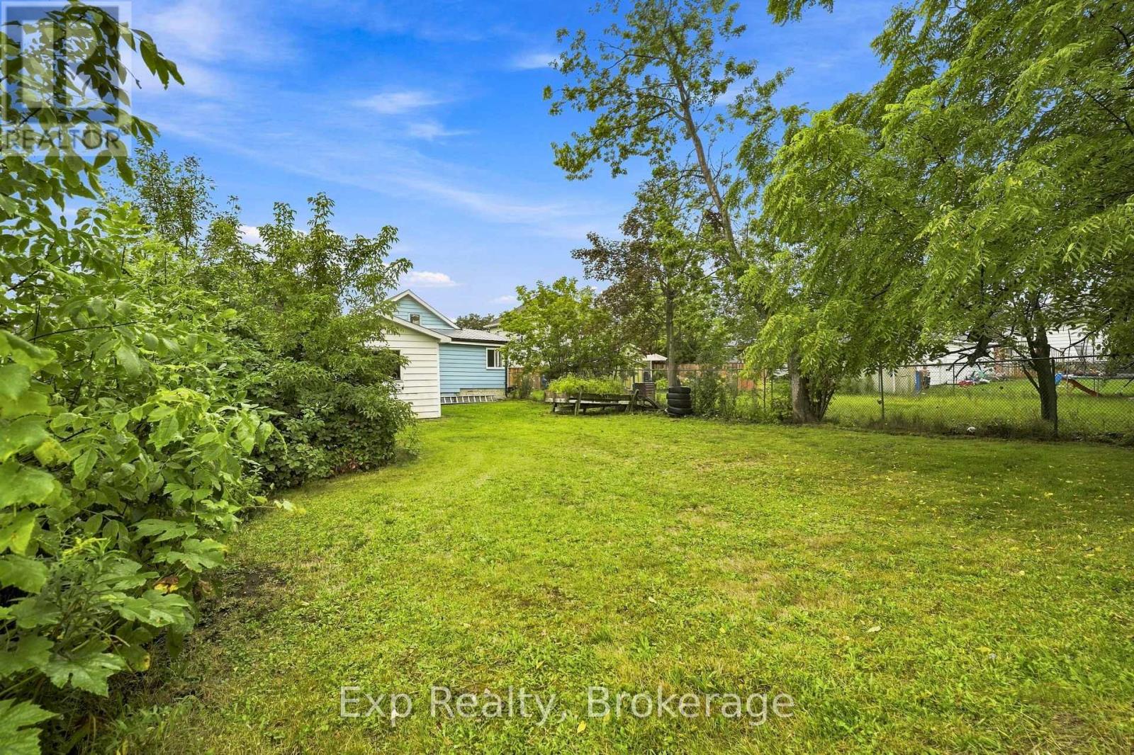134 Catharine Street Property Photo 27