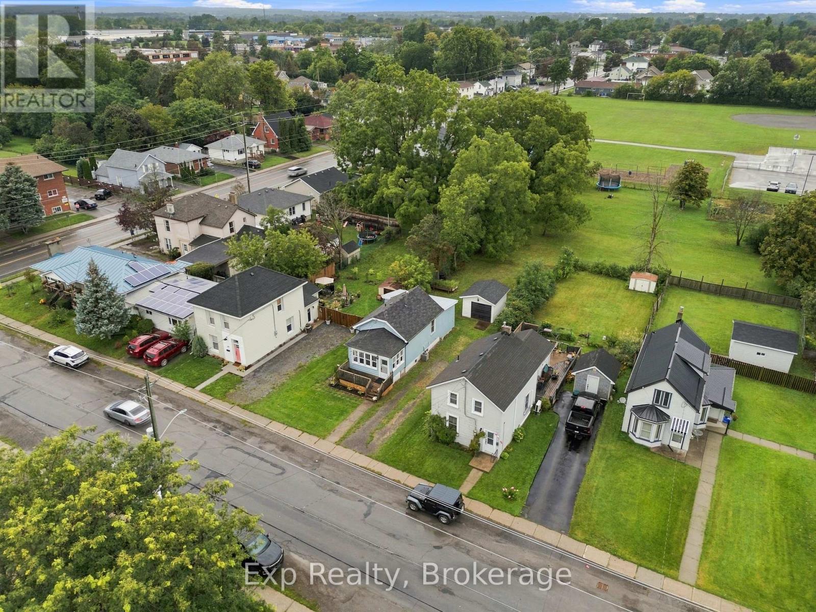 134 Catharine Street Property Photo 31