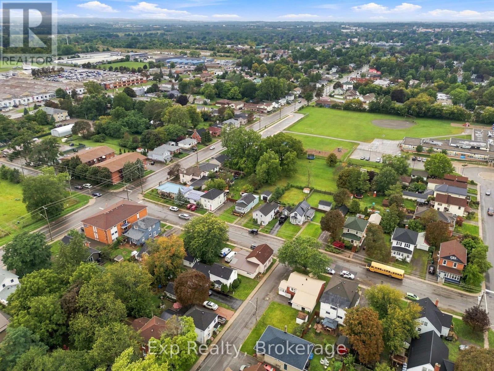134 Catharine Street Property Photo 33