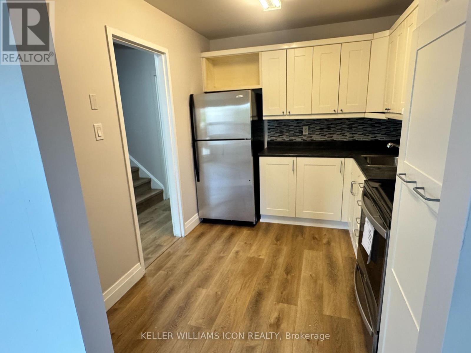 3 - 3415 Uplands Drive Property Photo 4