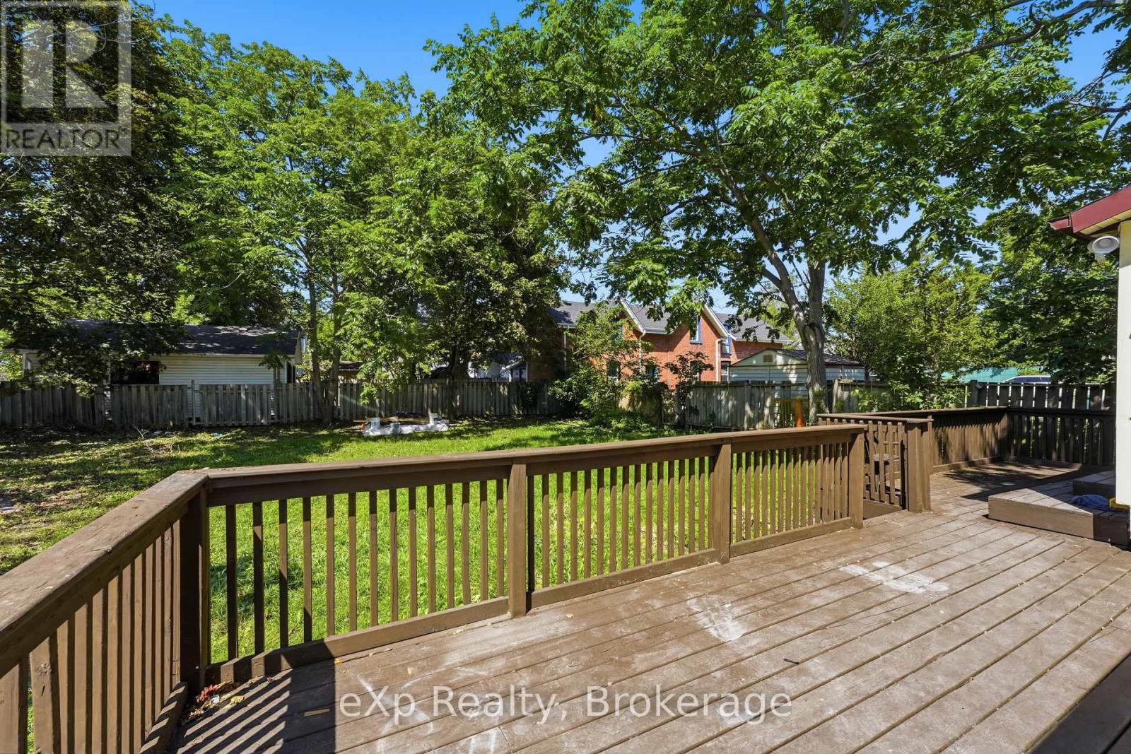 188 Dundas Street W Property Photo 34