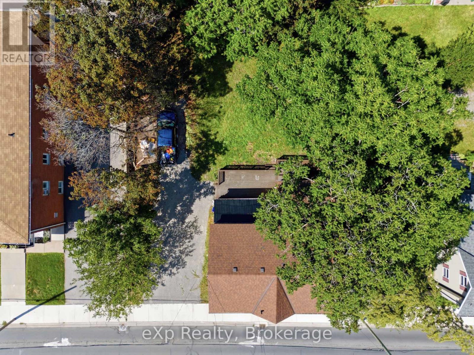 188 Dundas Street W Property Photo 39