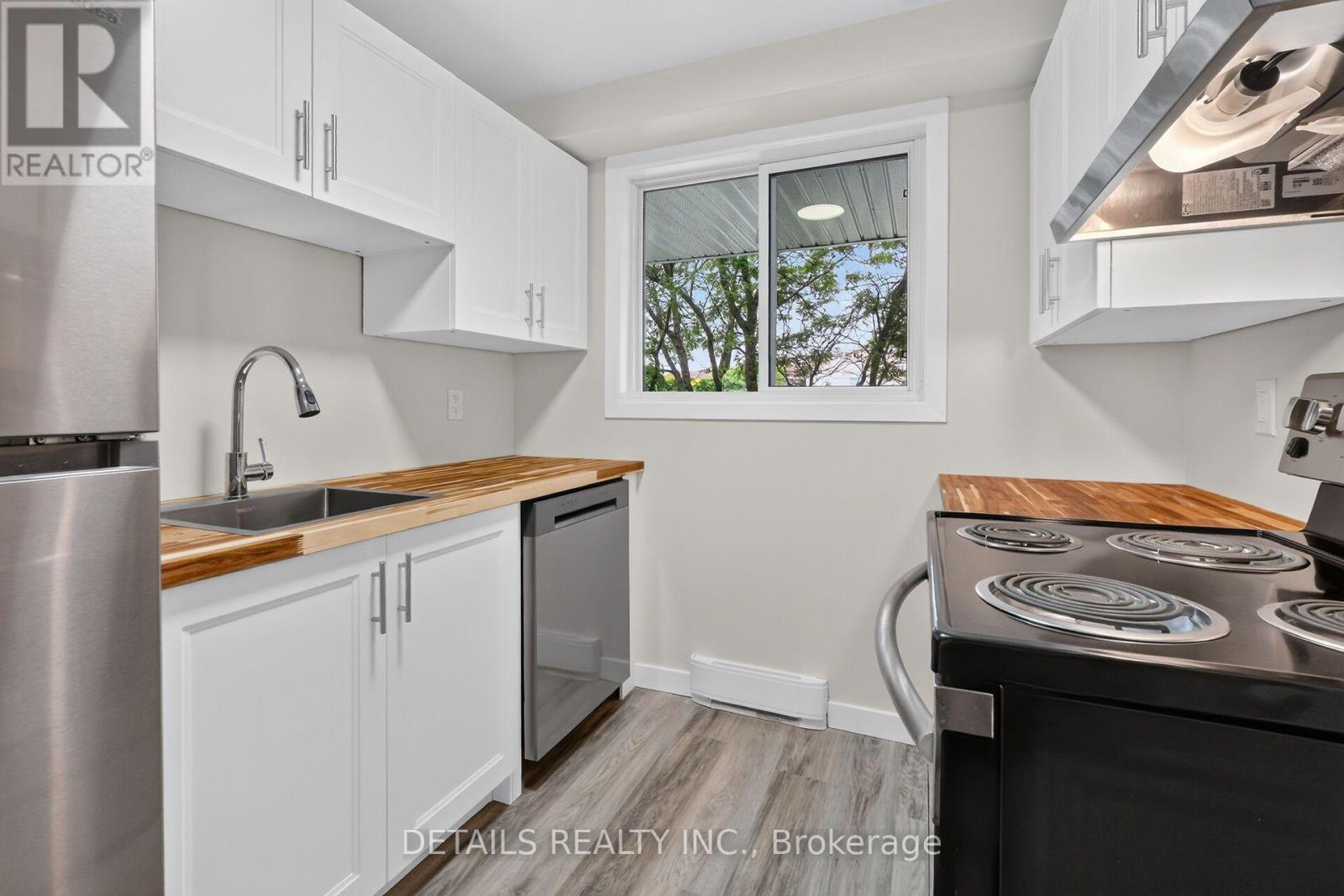 303 - 6532 Bilberry Drive Property Photo 14