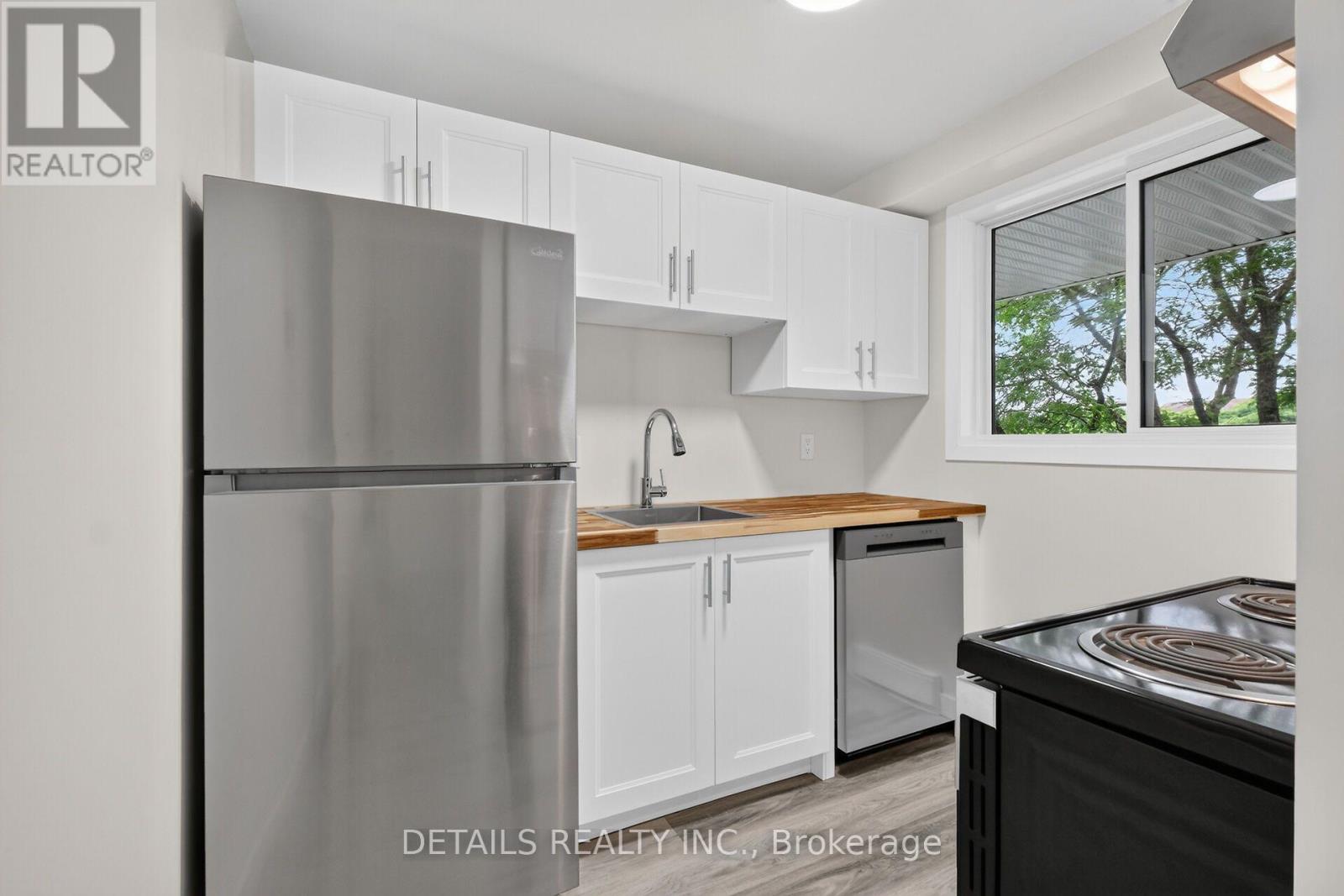 303 - 6532 Bilberry Drive Property Photo 16