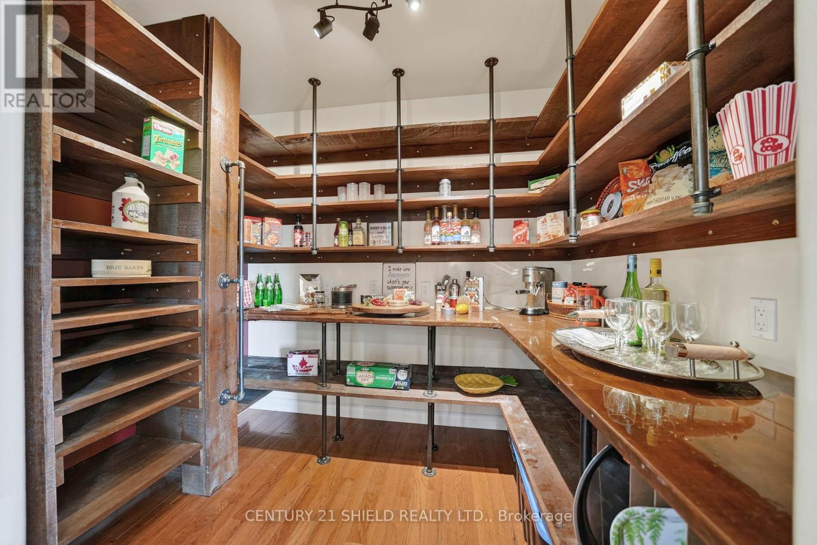 17441 Mcphail Road Property Photo 10