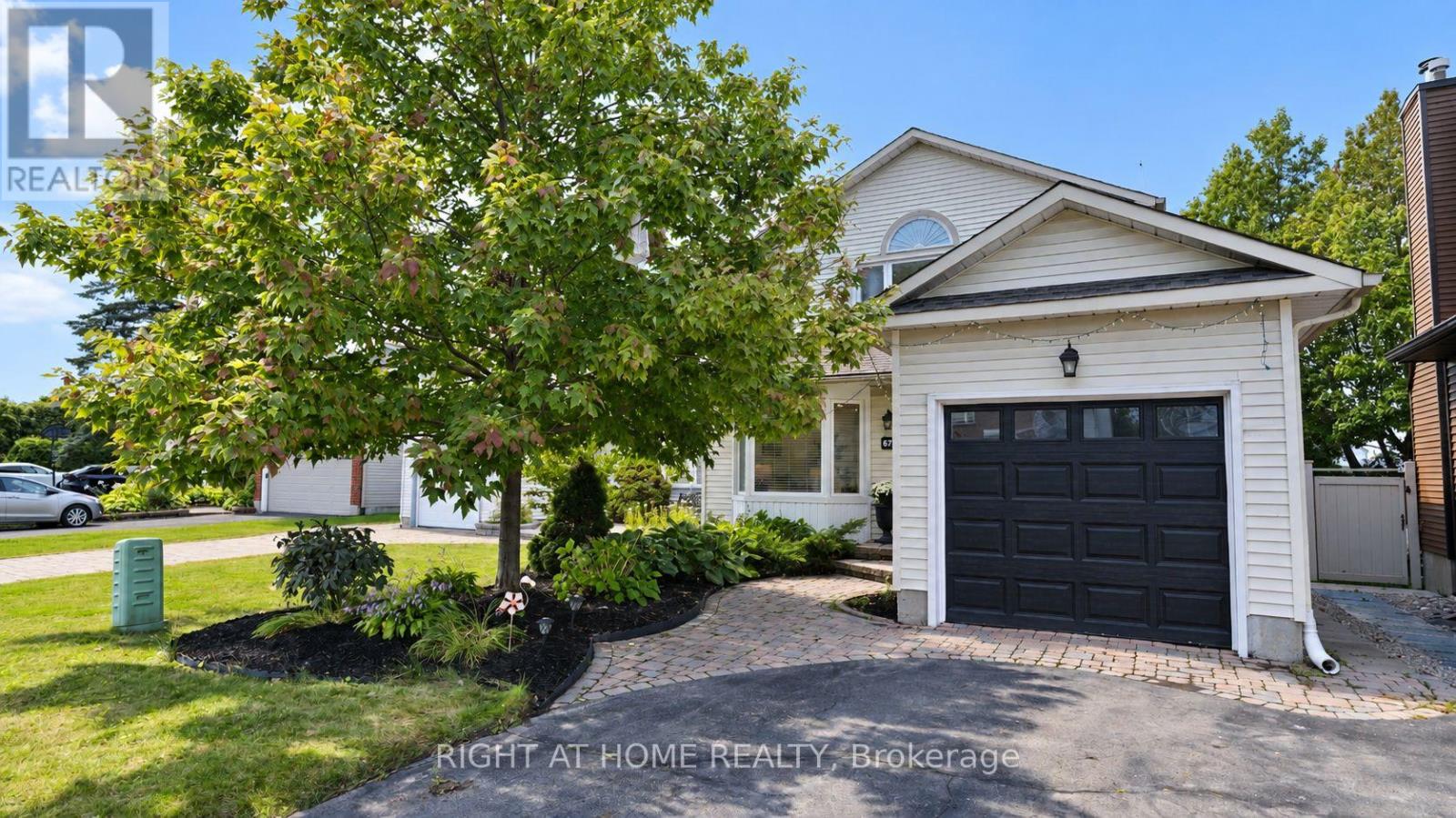 672 FARMBROOK CRESCENT