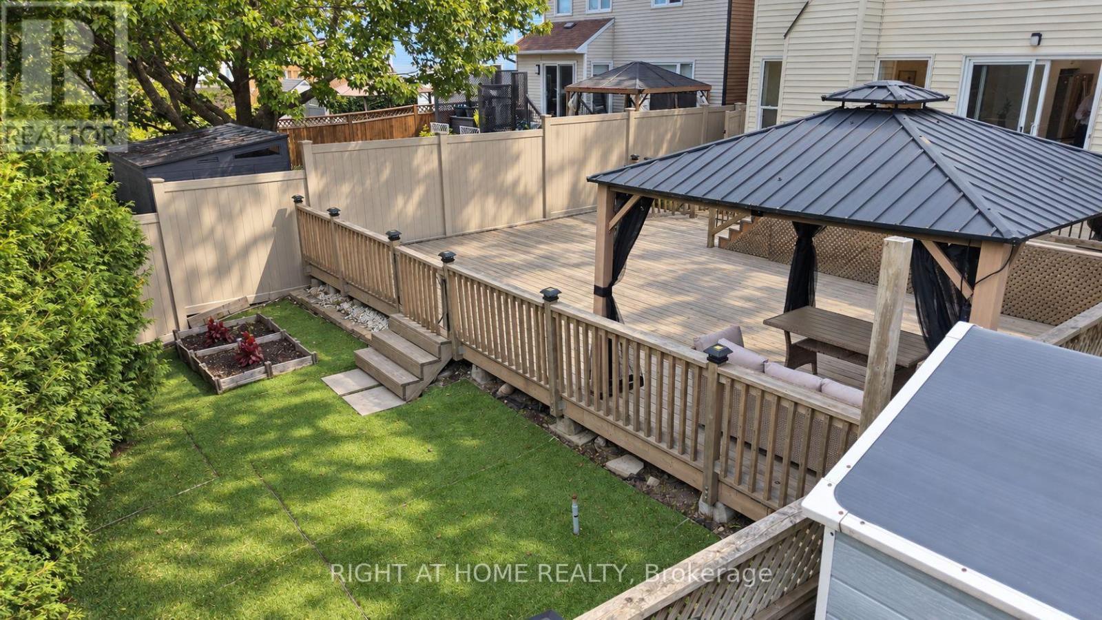 672 Farmbrook Crescent Property Photo 28