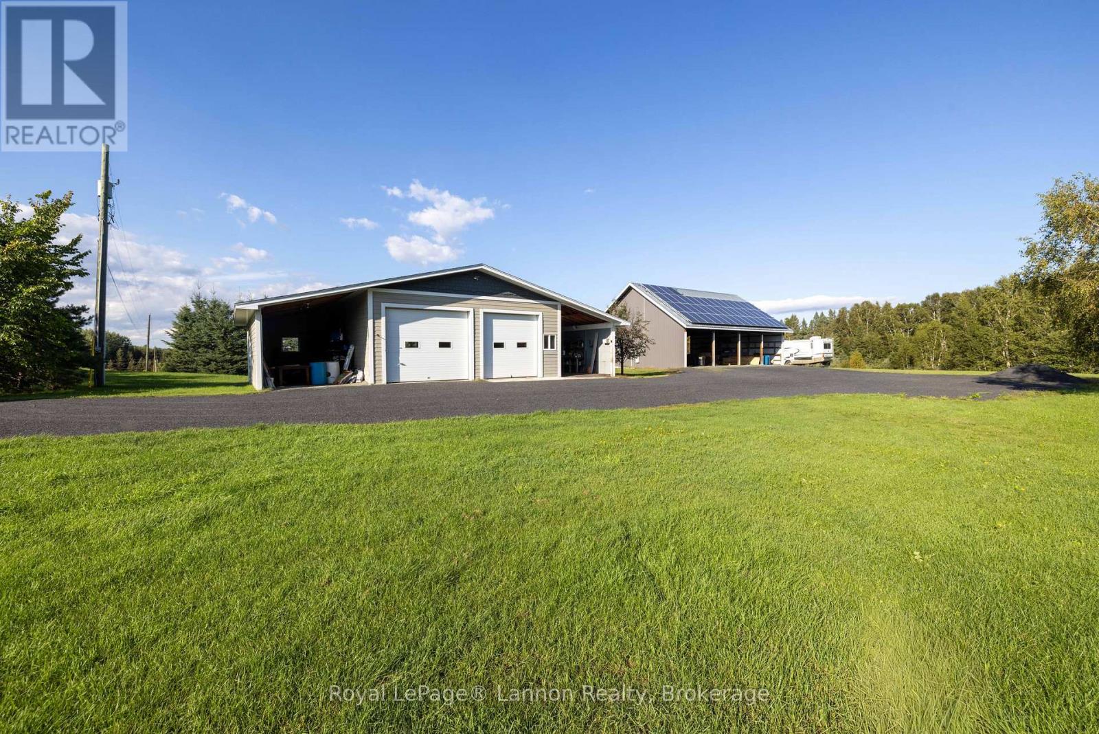 401 Barrie Drive Property Photo 6