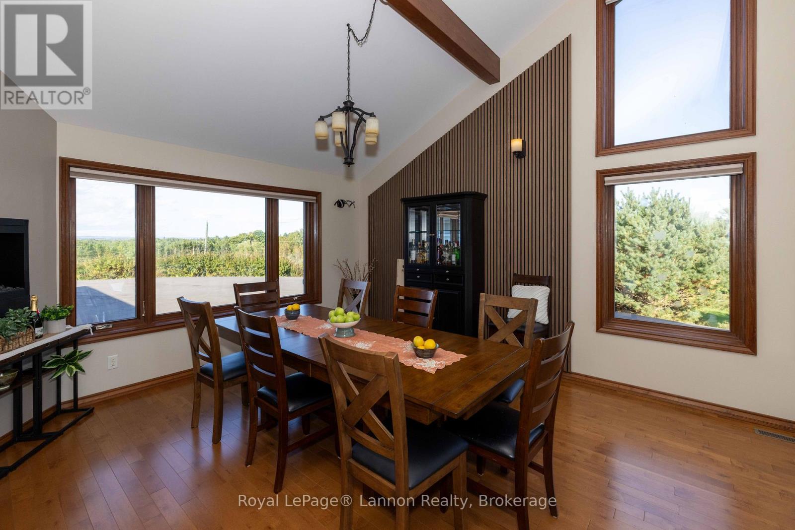 401 Barrie Drive Property Photo 13