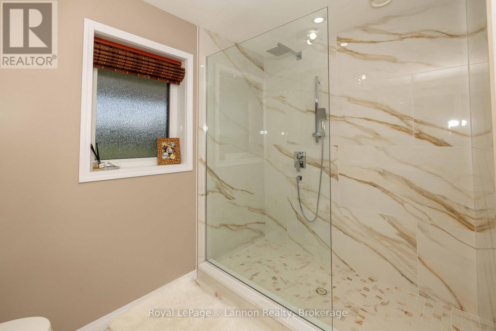 401 Barrie Drive Property Photo 40