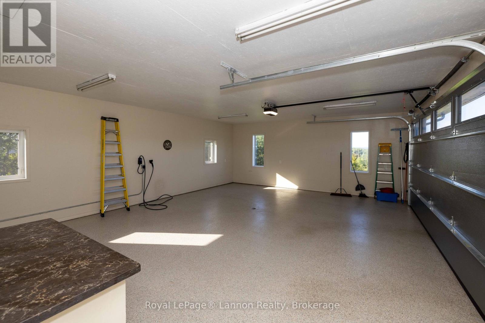 401 Barrie Drive Property Photo 45