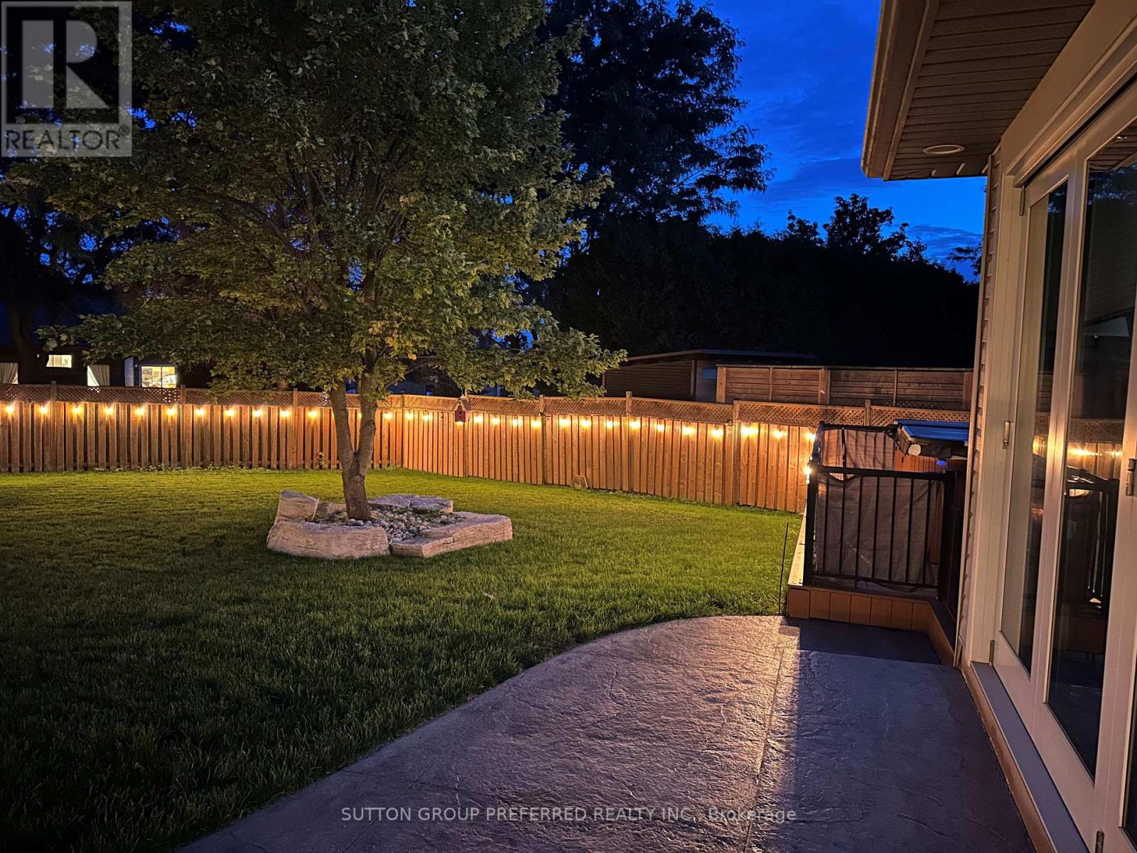 1094 Thornley Street Property Photo 46