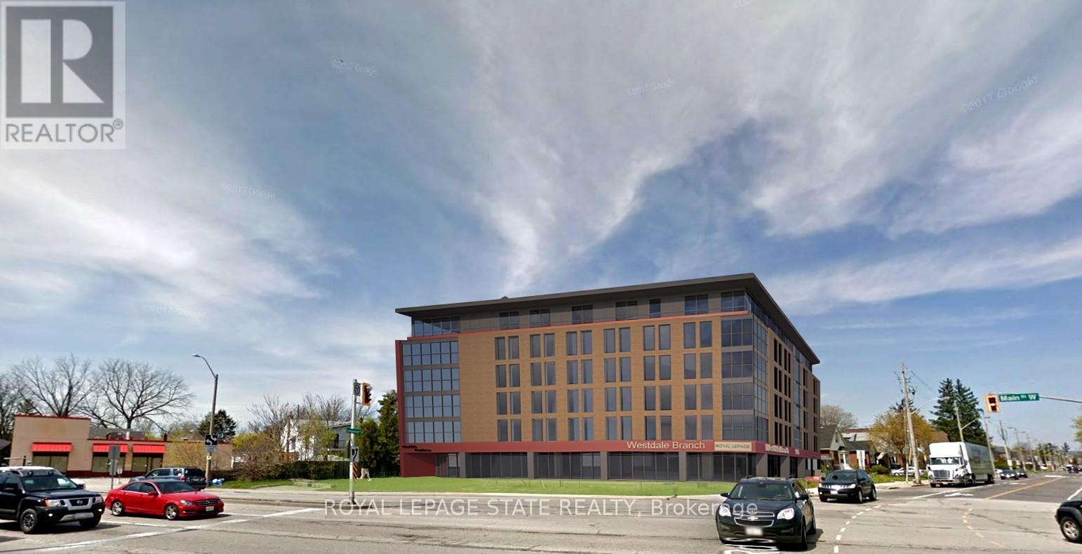 906 Main Street W Property Photo 1