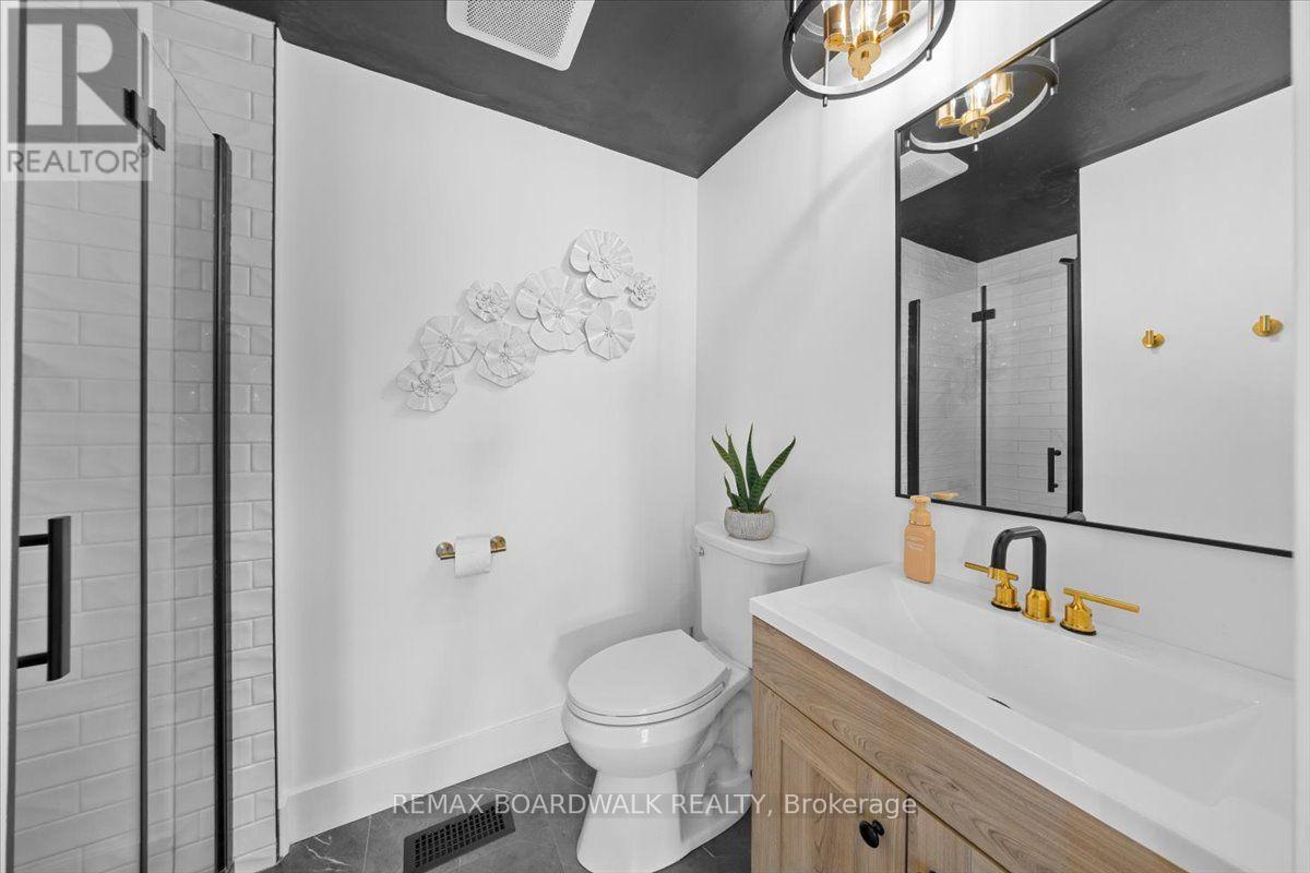 11 Duncan Street Property Photo 36