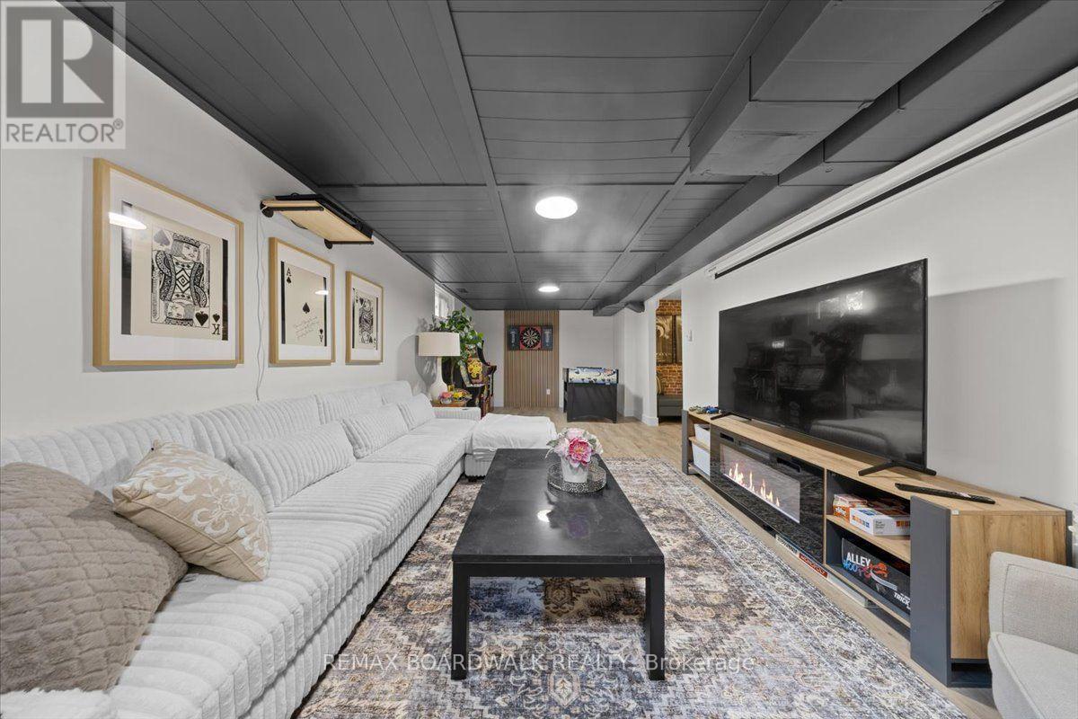11 Duncan Street Property Photo 43