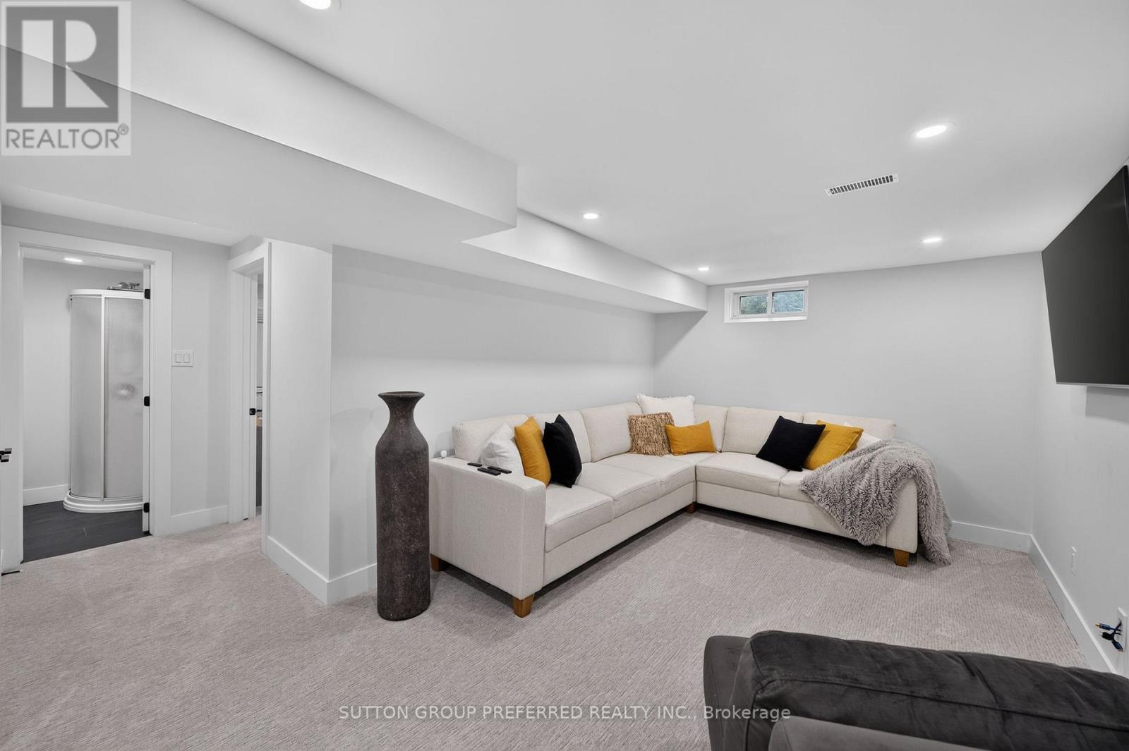 721 Inverness Avenue Property Photo 10