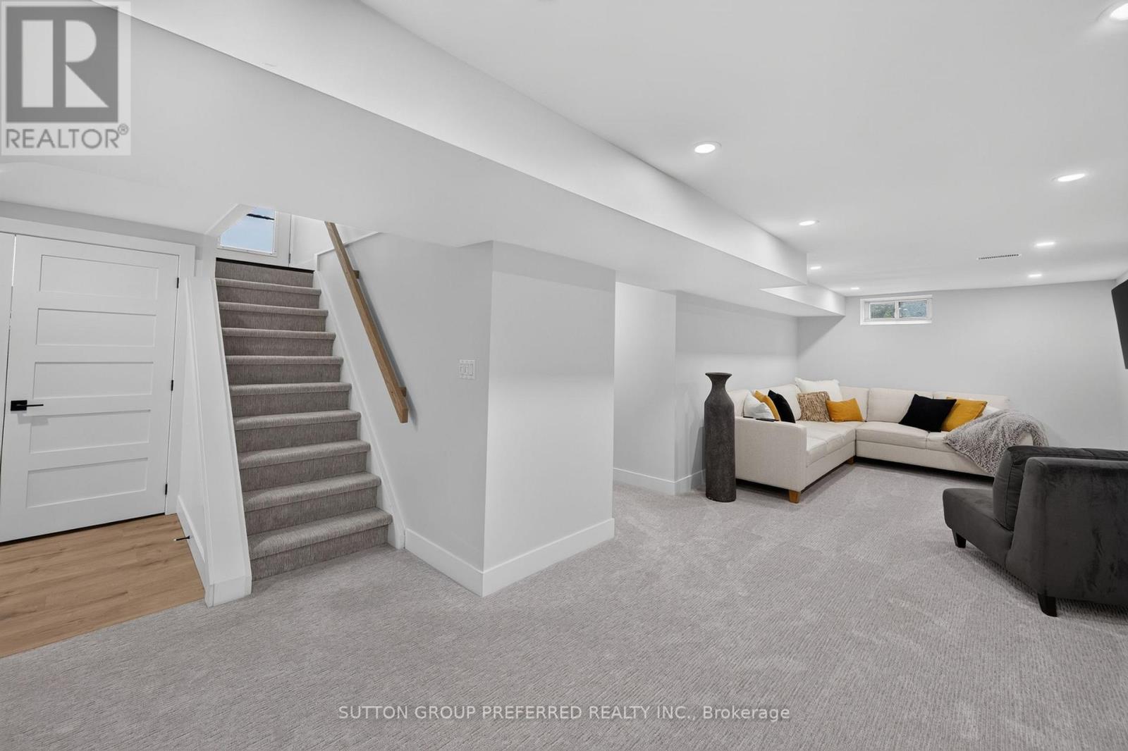 721 Inverness Avenue Property Photo 11