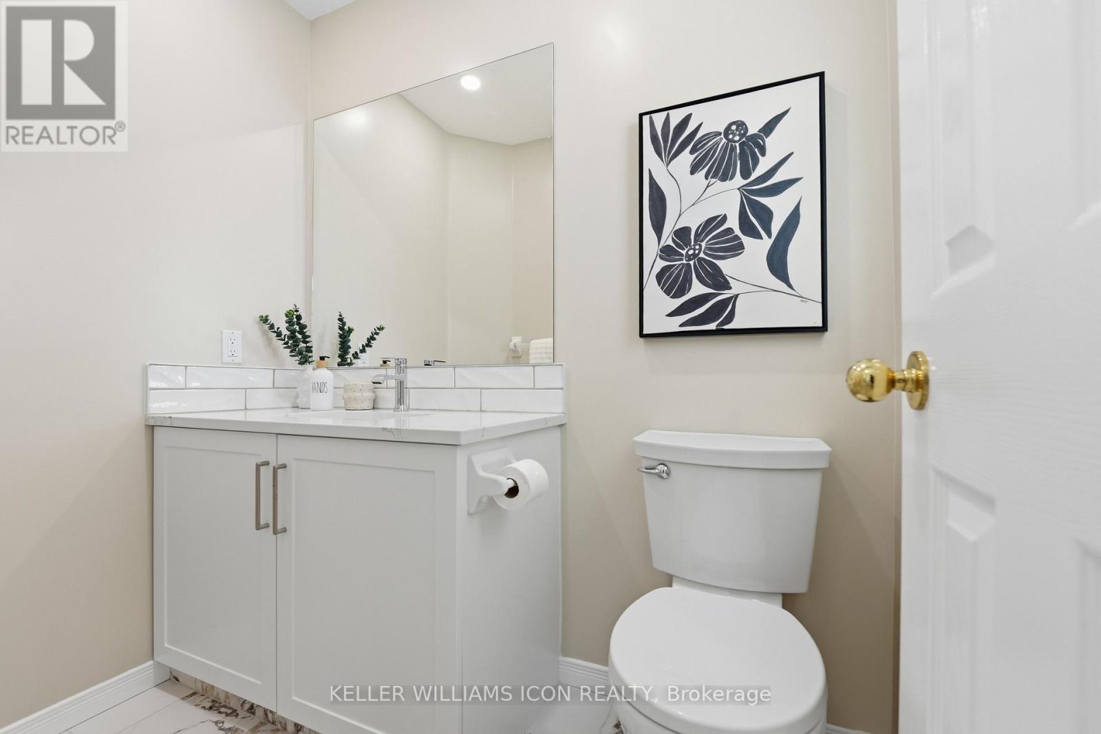 43 Thornbury Crescent Property Photo 6