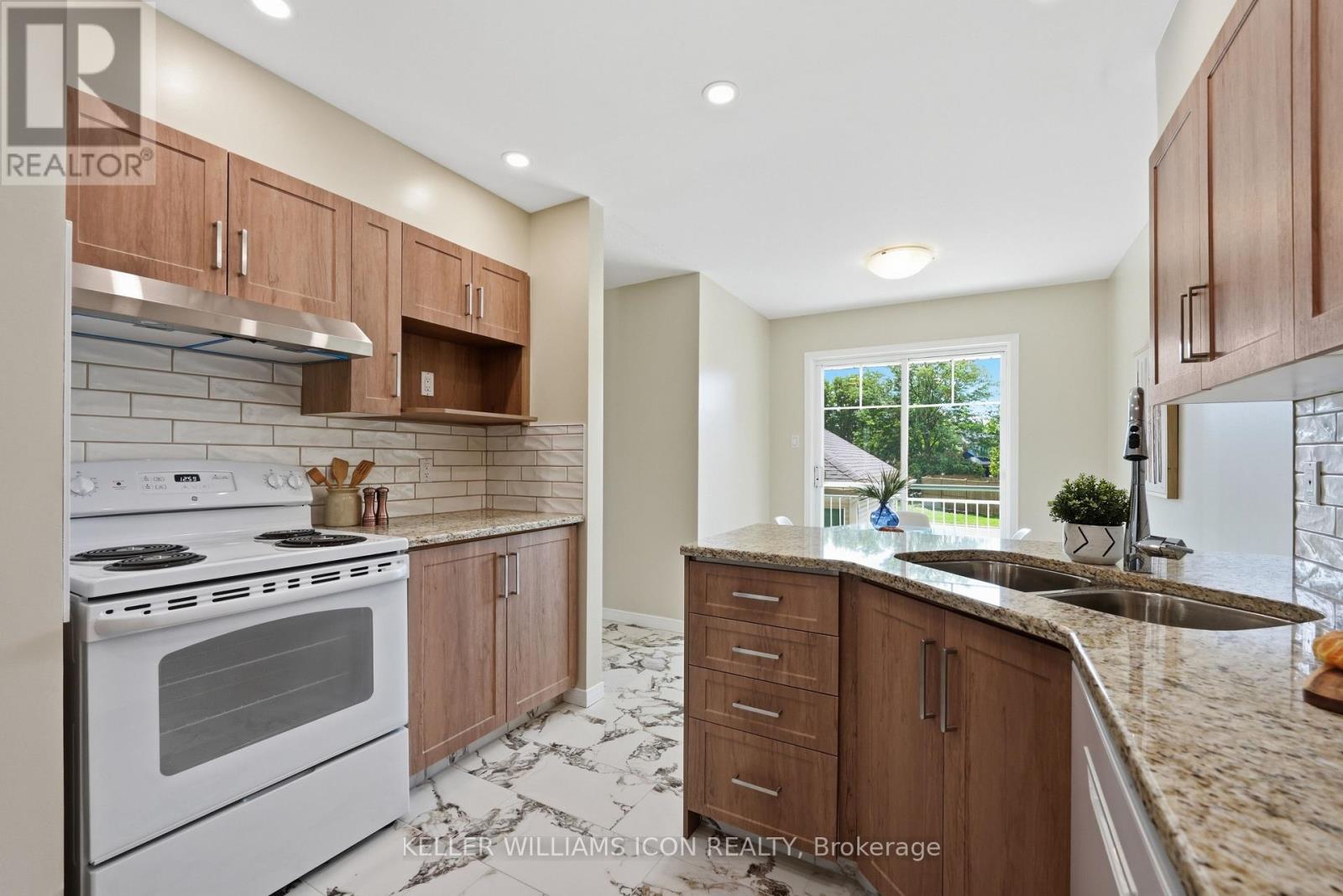 43 Thornbury Crescent Property Photo 7