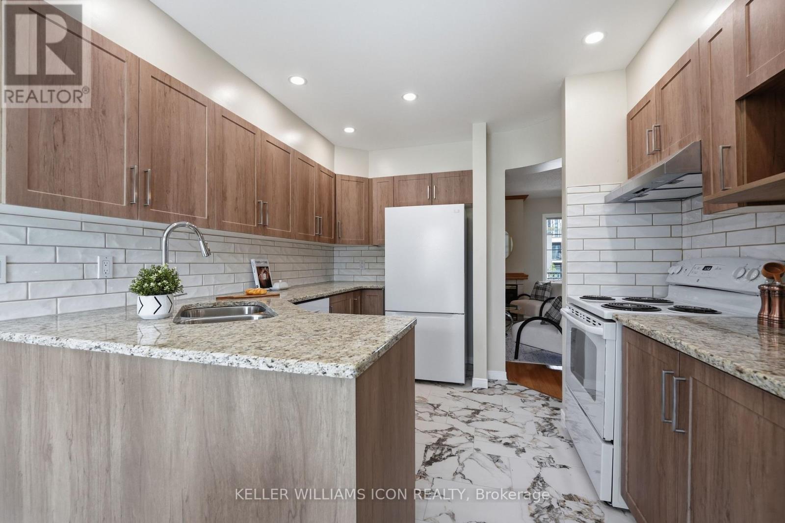 43 Thornbury Crescent Property Photo 10