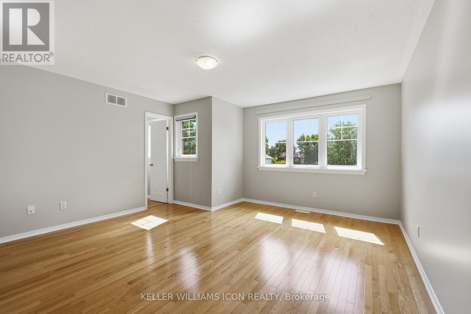 43 Thornbury Crescent Property Photo 19