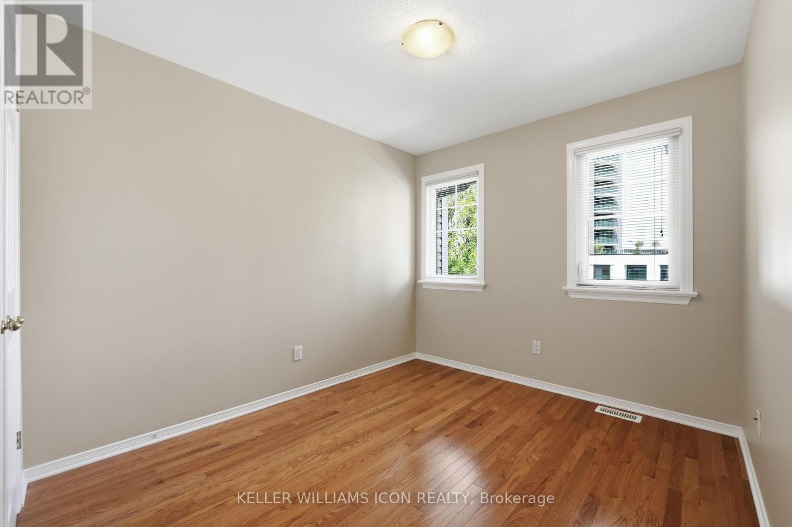 43 Thornbury Crescent Property Photo 25