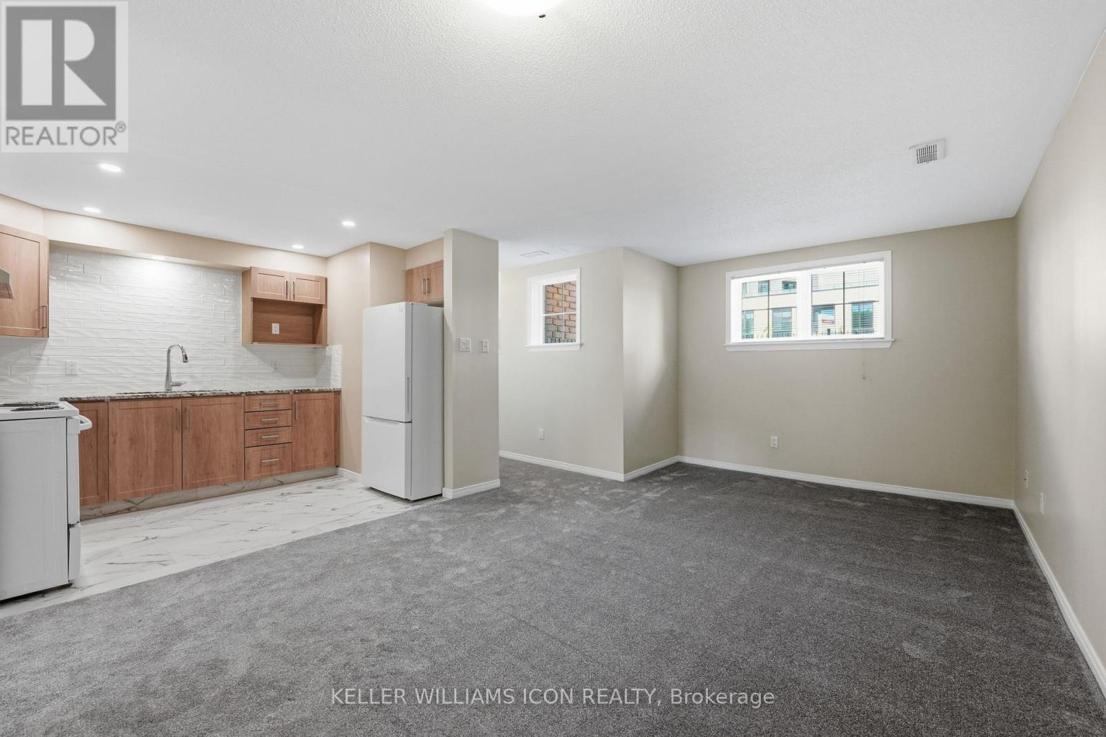 43 Thornbury Crescent Property Photo 30