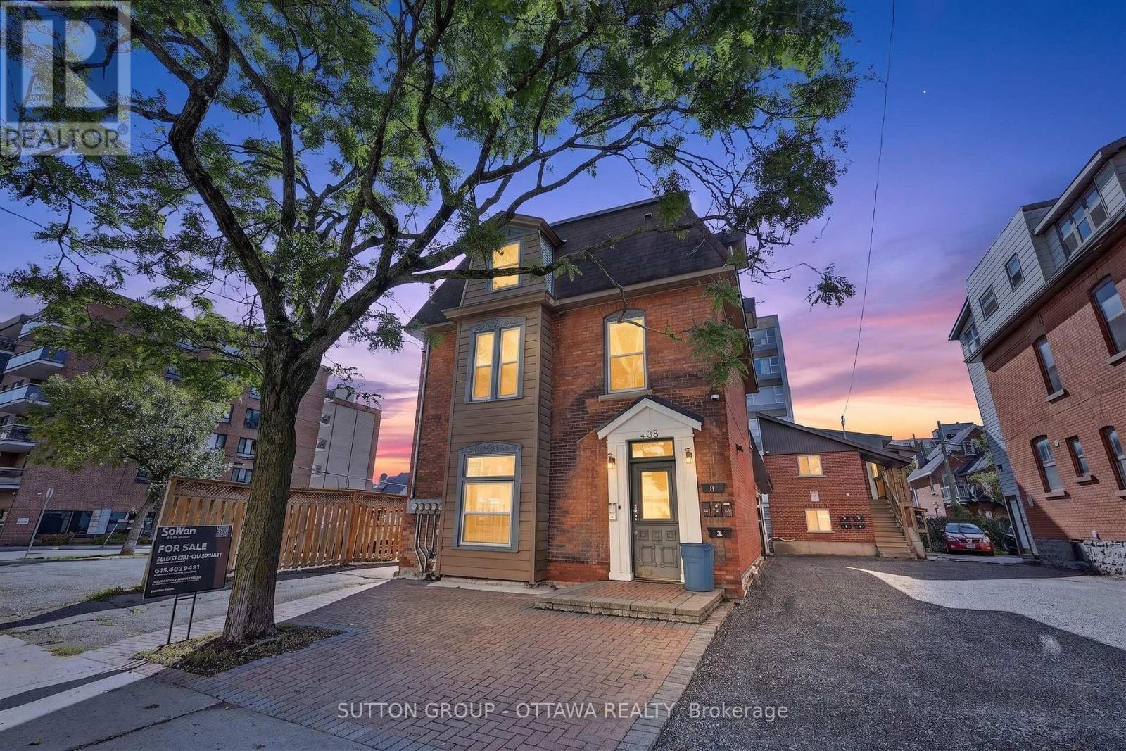 438 LEWIS STREET Property Photo 1