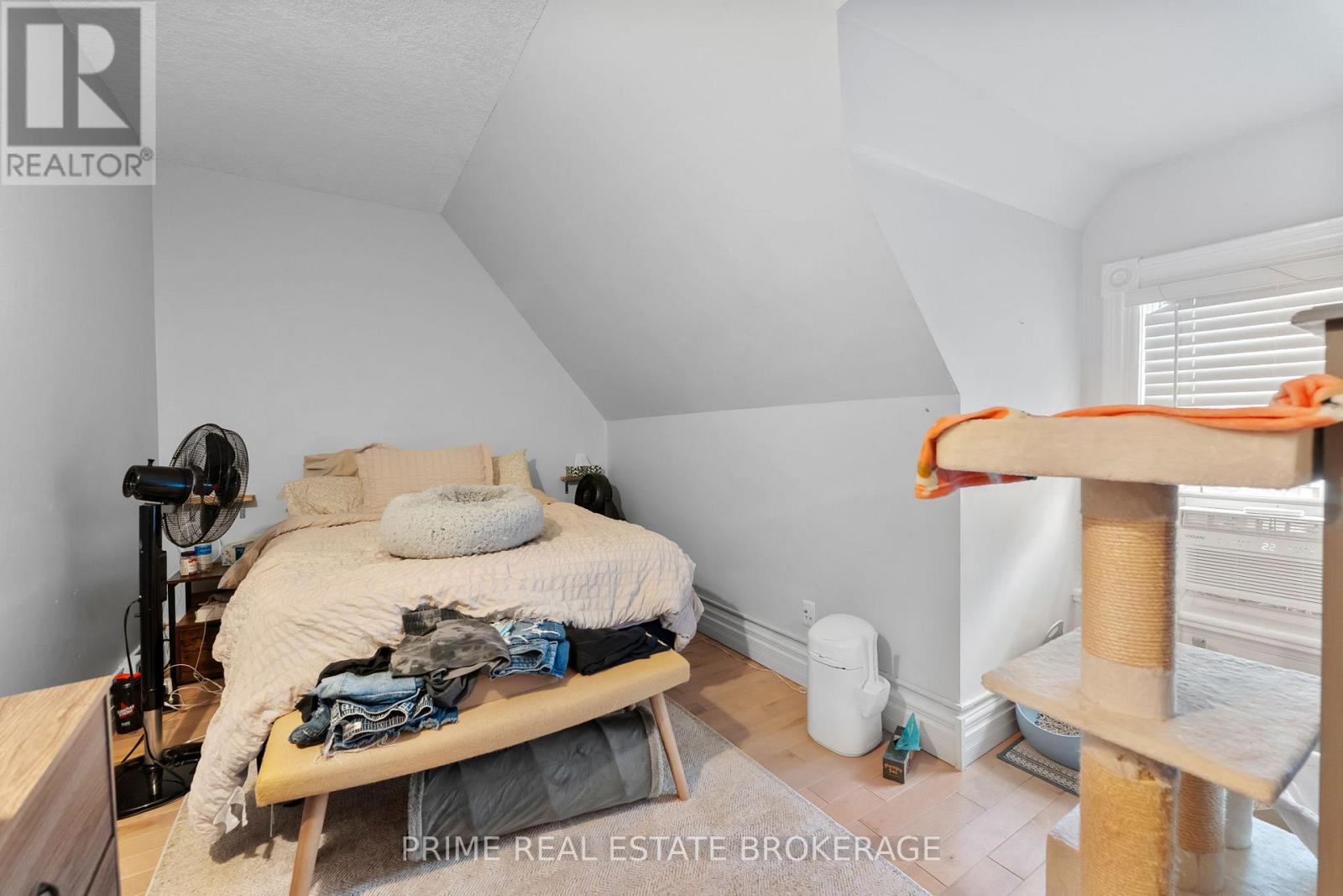 500-502 Colborne Street Property Photo 23