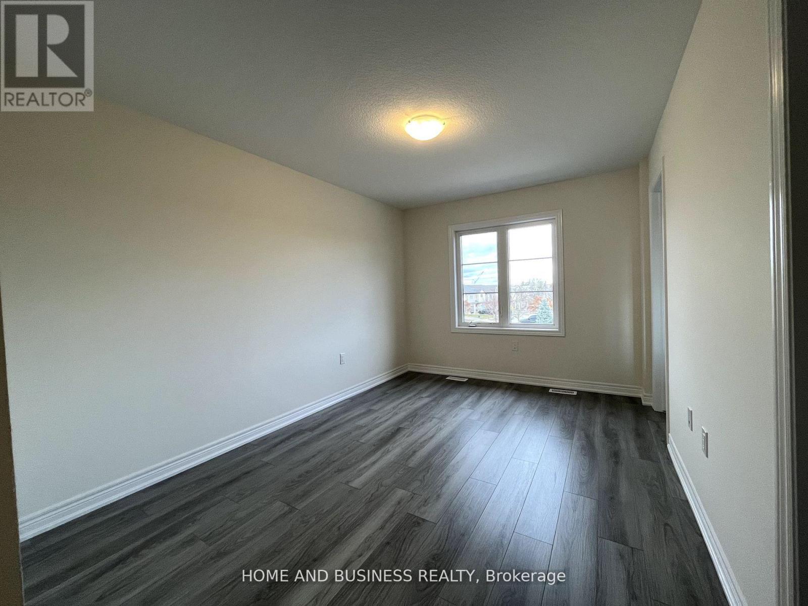 17 - 30 Mia Drive Property Photo 12
