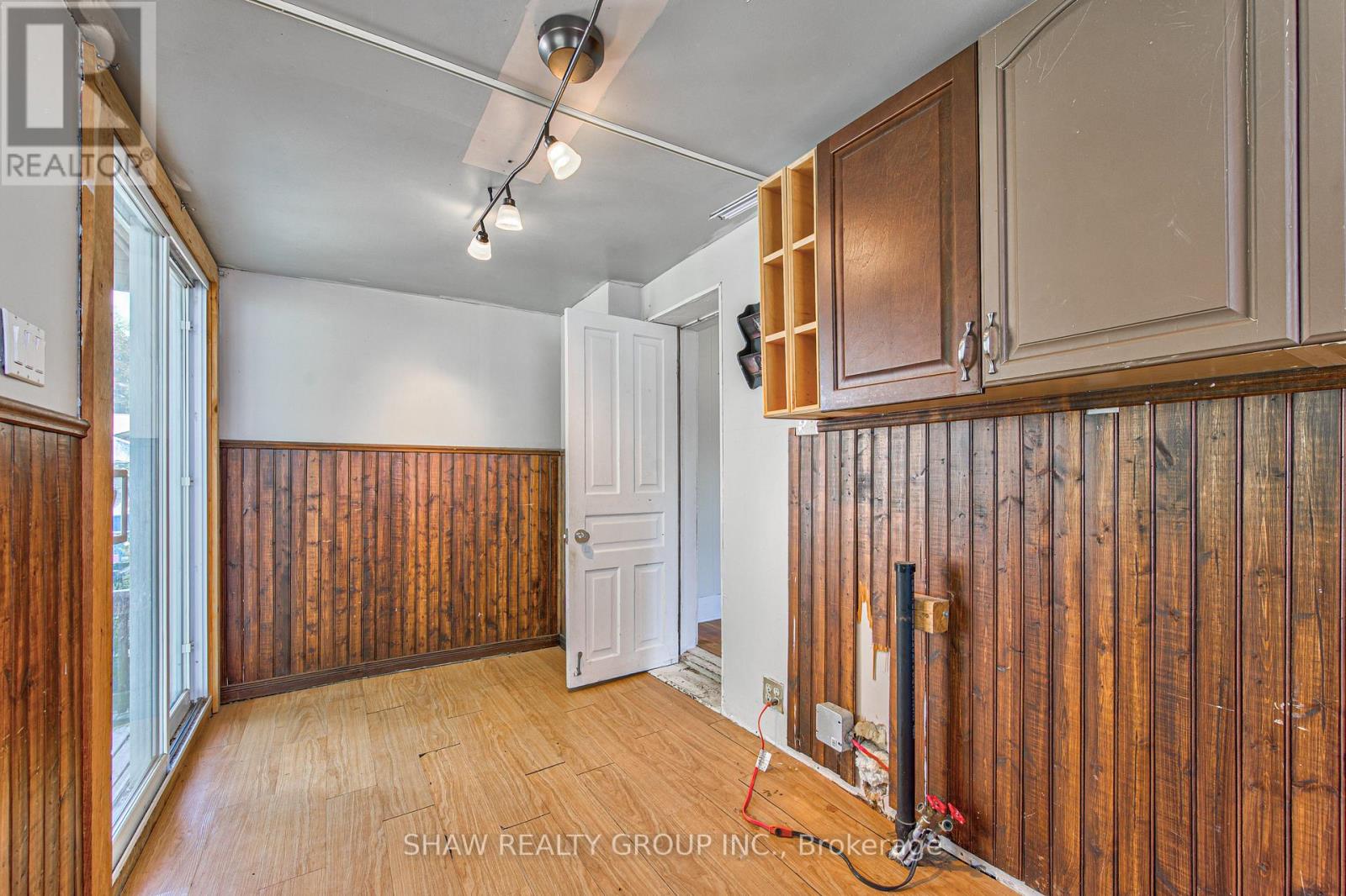 84 Franklin Street S Property Photo 16