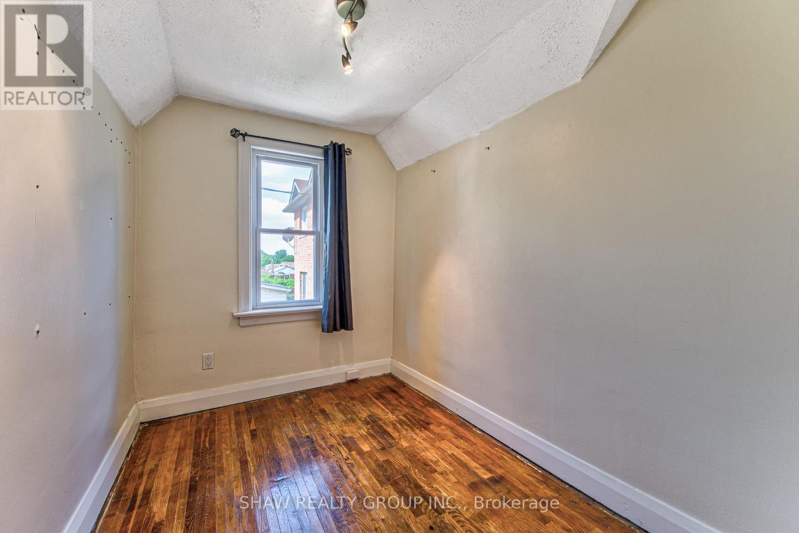 84 Franklin Street S Property Photo 21