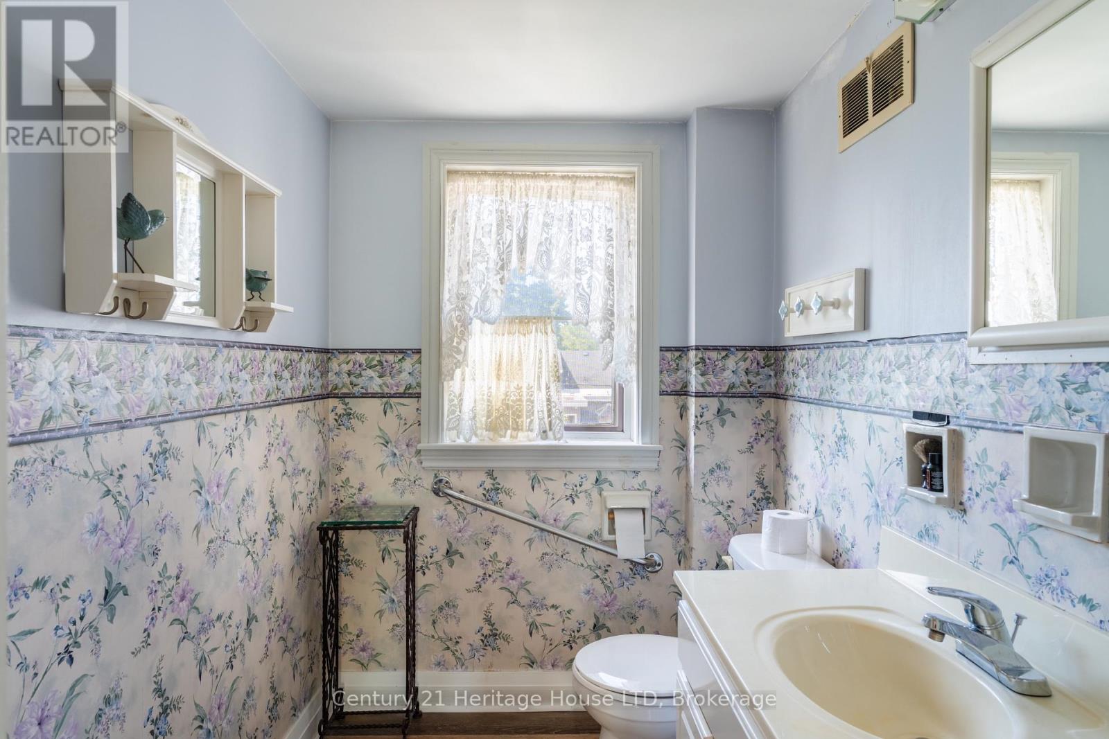 155 Wilton Avenue Property Photo 28
