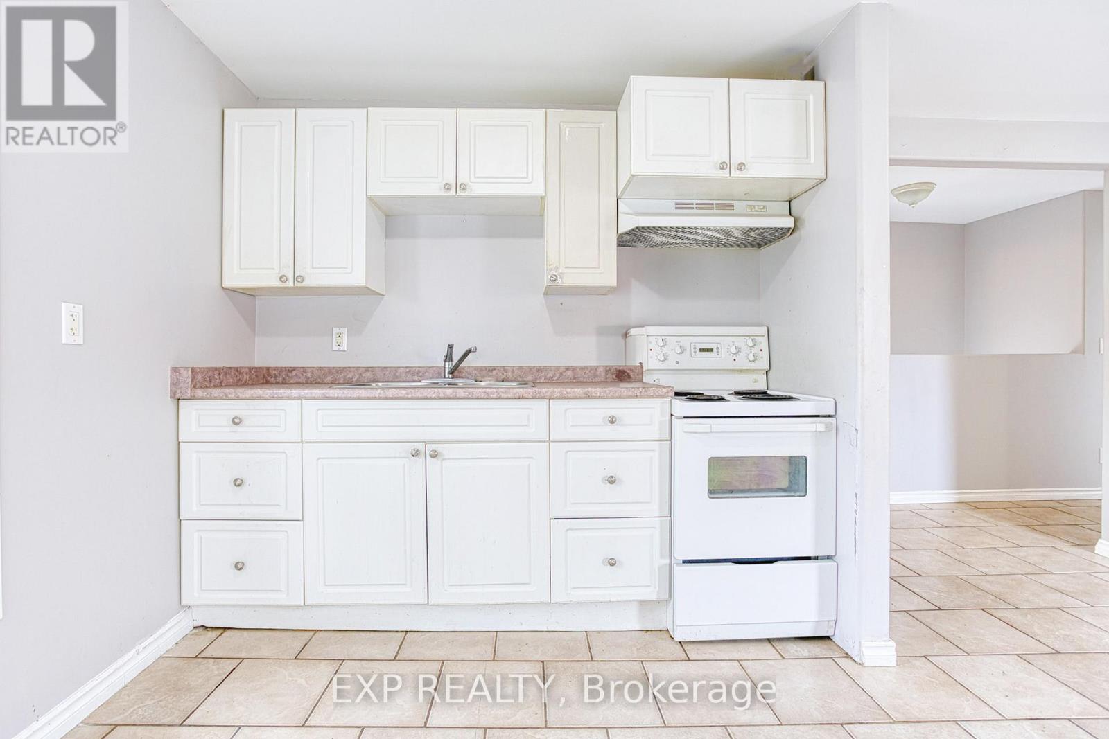 Upper - 206 Church Street Property Photo 5