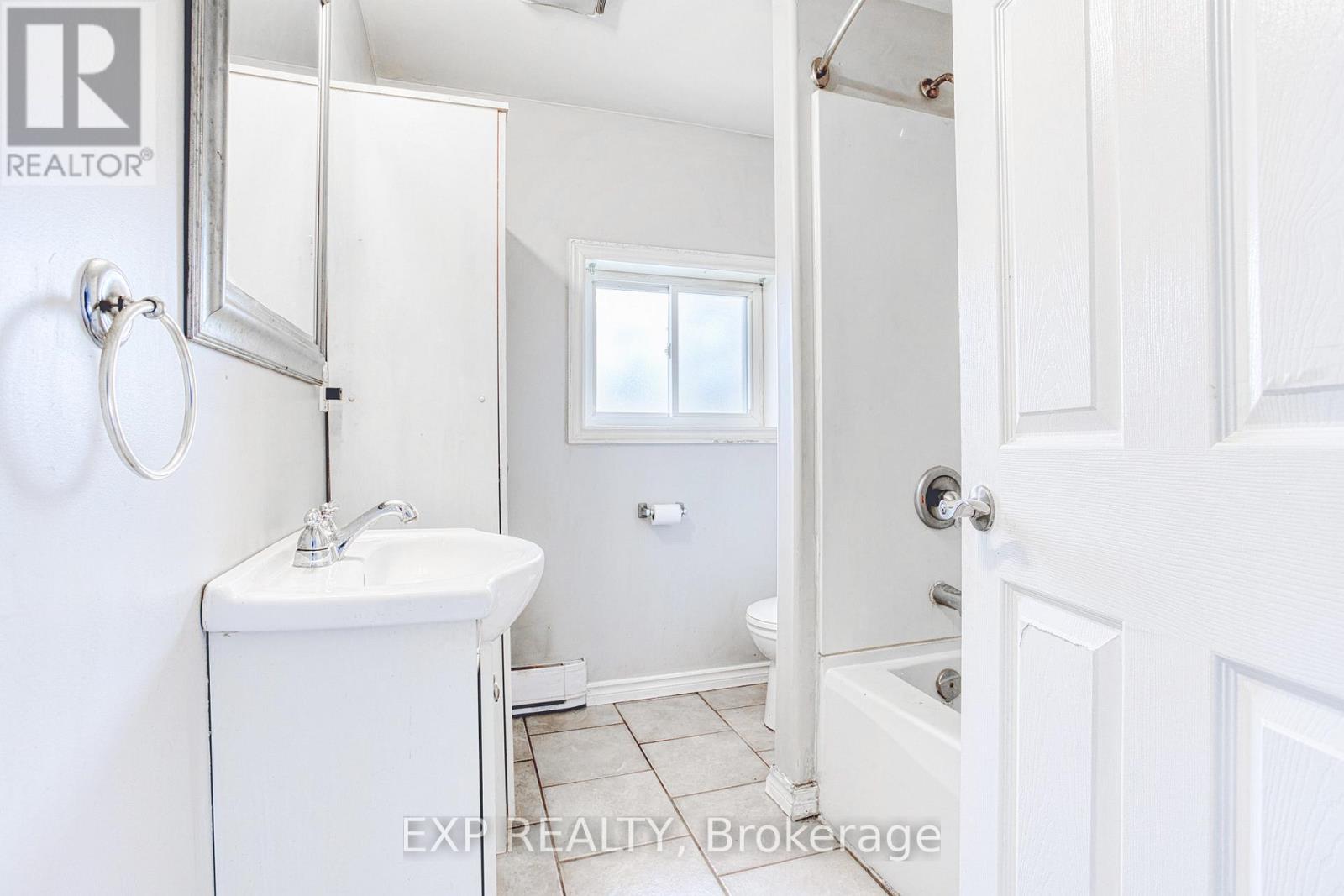 Upper - 206 Church Street Property Photo 8
