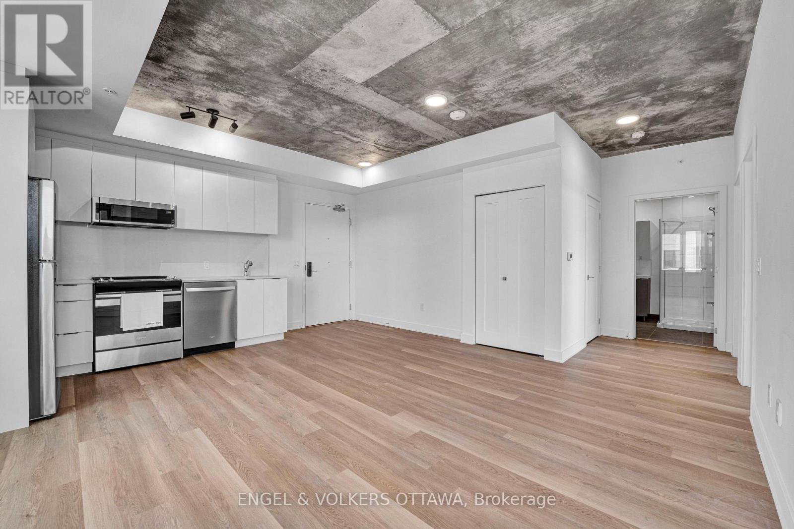 A1409 - 1655 Carling Avenue Property Photo 1