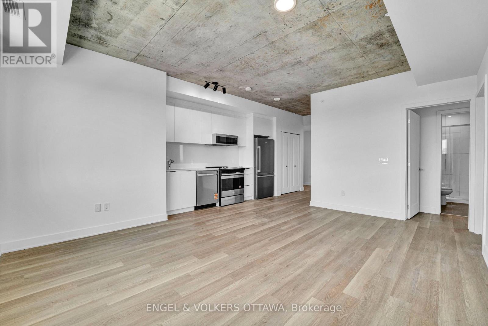 B1109 - 1655 Carling Avenue Property Photo 1