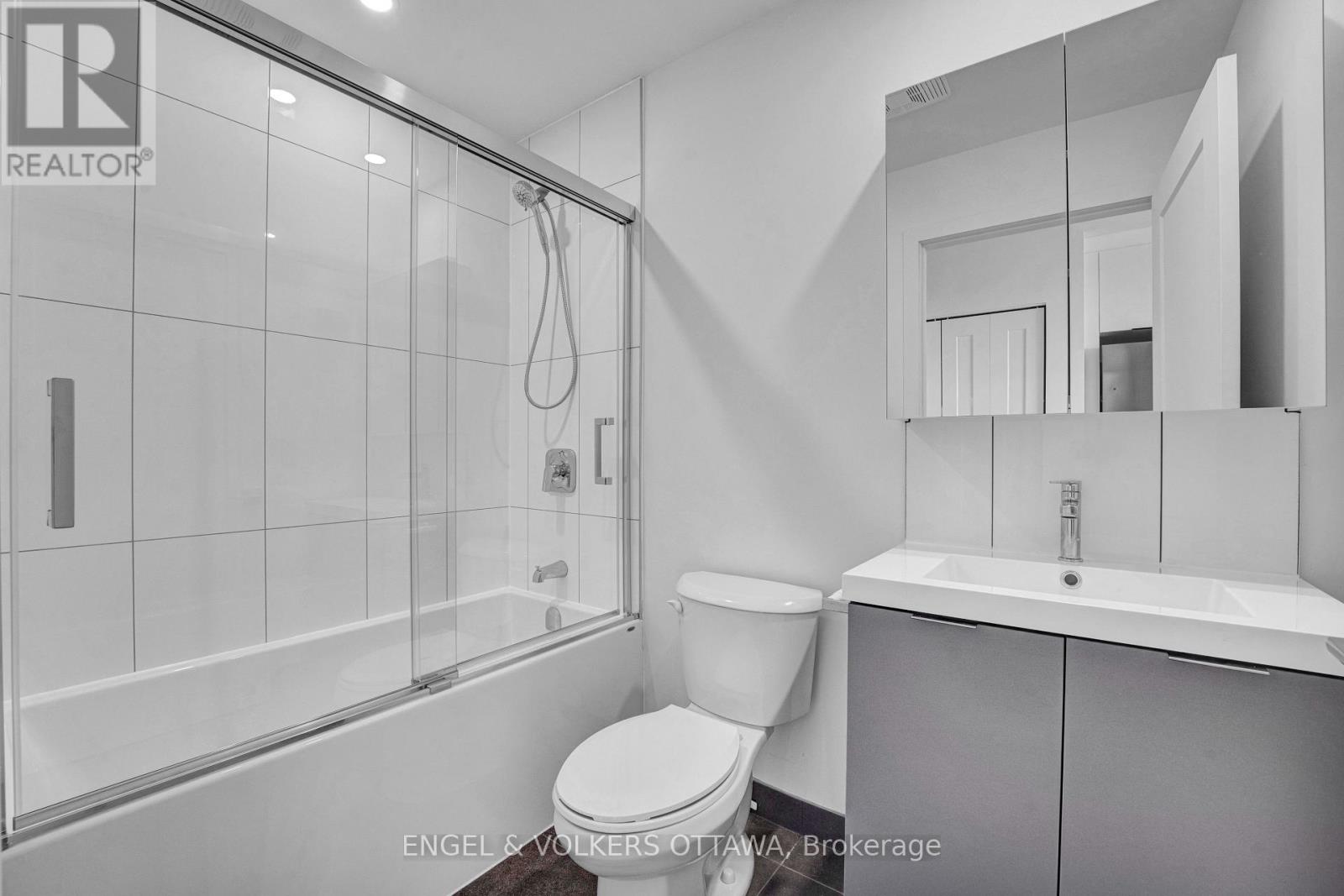 B1109 - 1655 Carling Avenue Property Photo 5