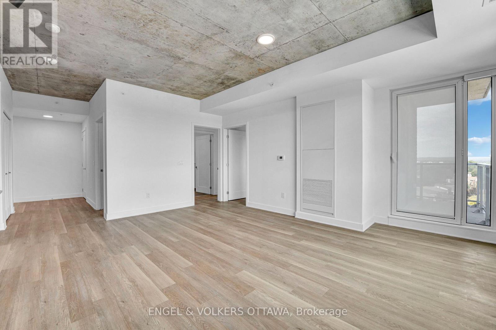 B1109 - 1655 Carling Avenue Property Photo 7