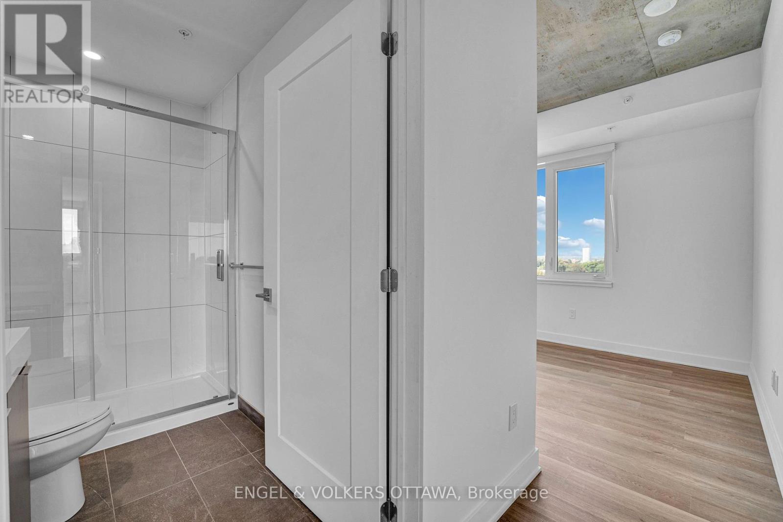 B1109 - 1655 Carling Avenue Property Photo 9