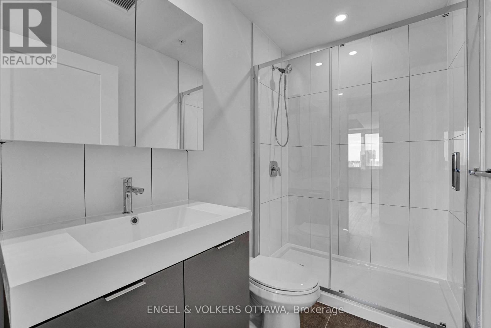 B1109 - 1655 Carling Avenue Property Photo 10
