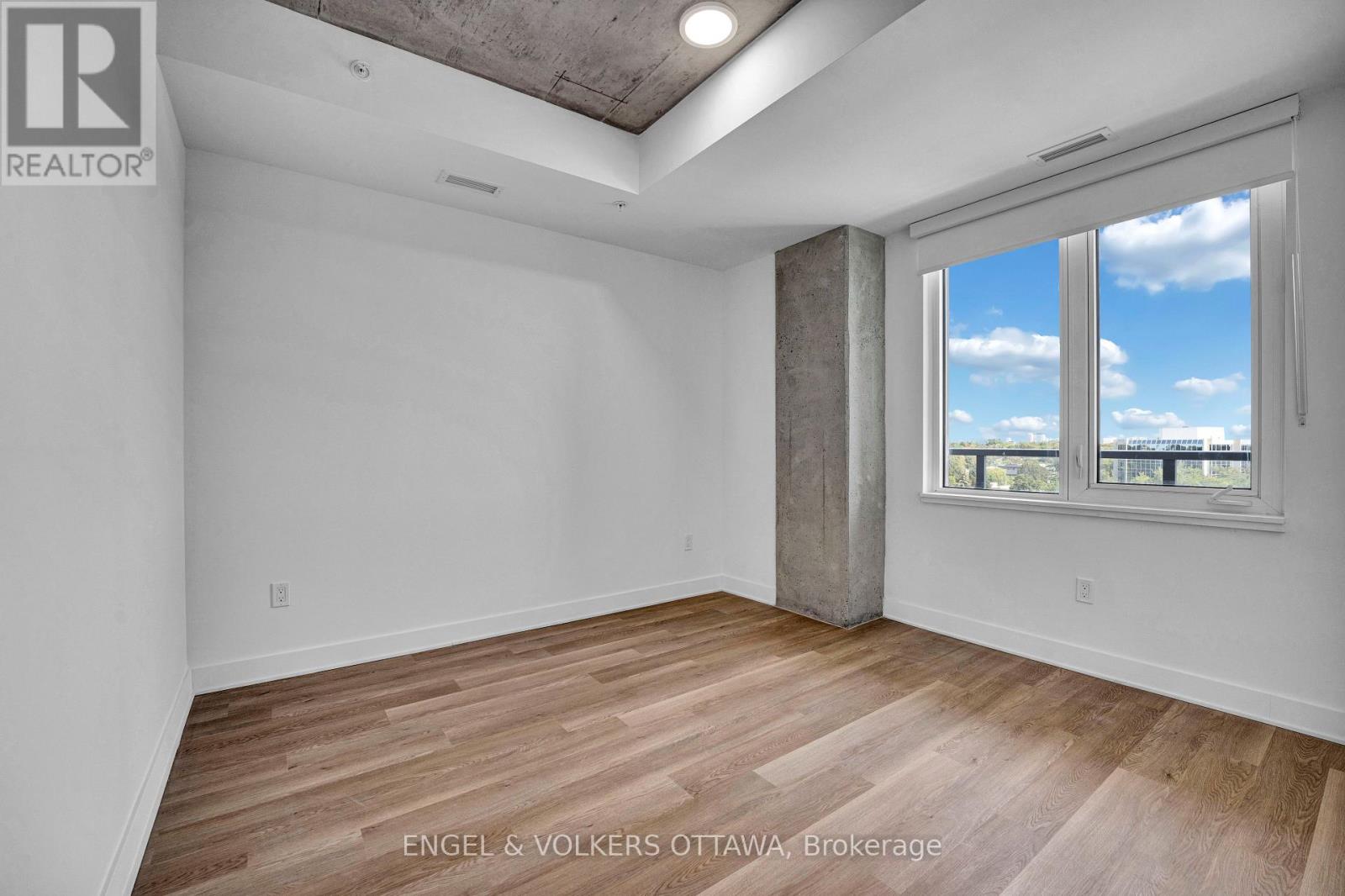 B1109 - 1655 Carling Avenue Property Photo 11