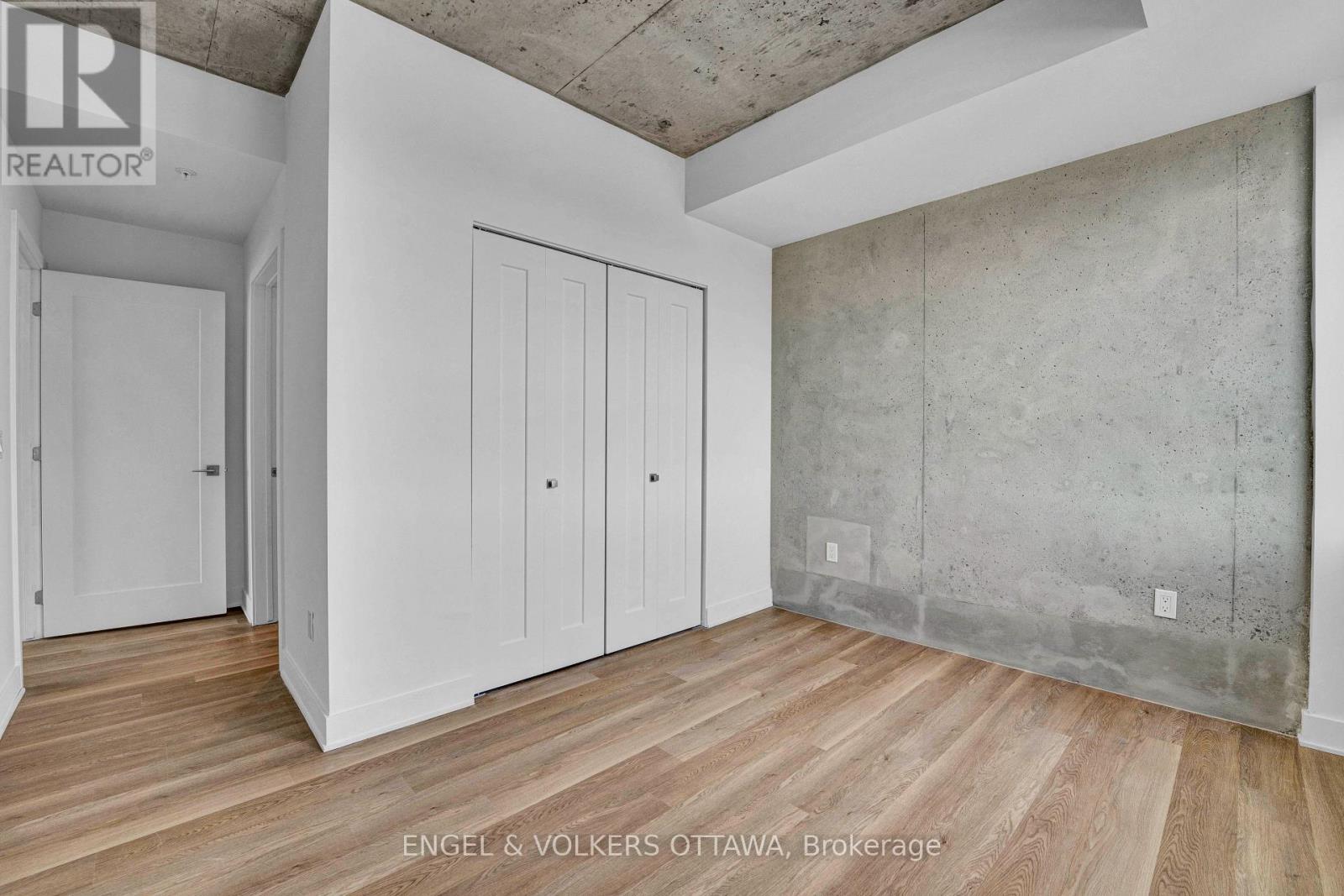 B1109 - 1655 Carling Avenue Property Photo 13