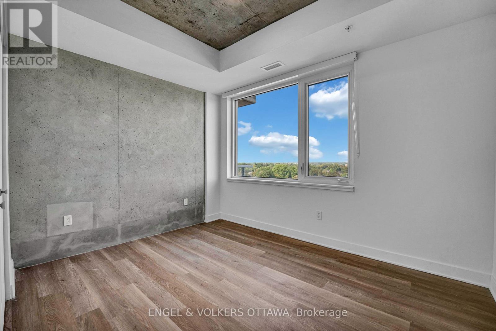 B1109 - 1655 Carling Avenue Property Photo 14