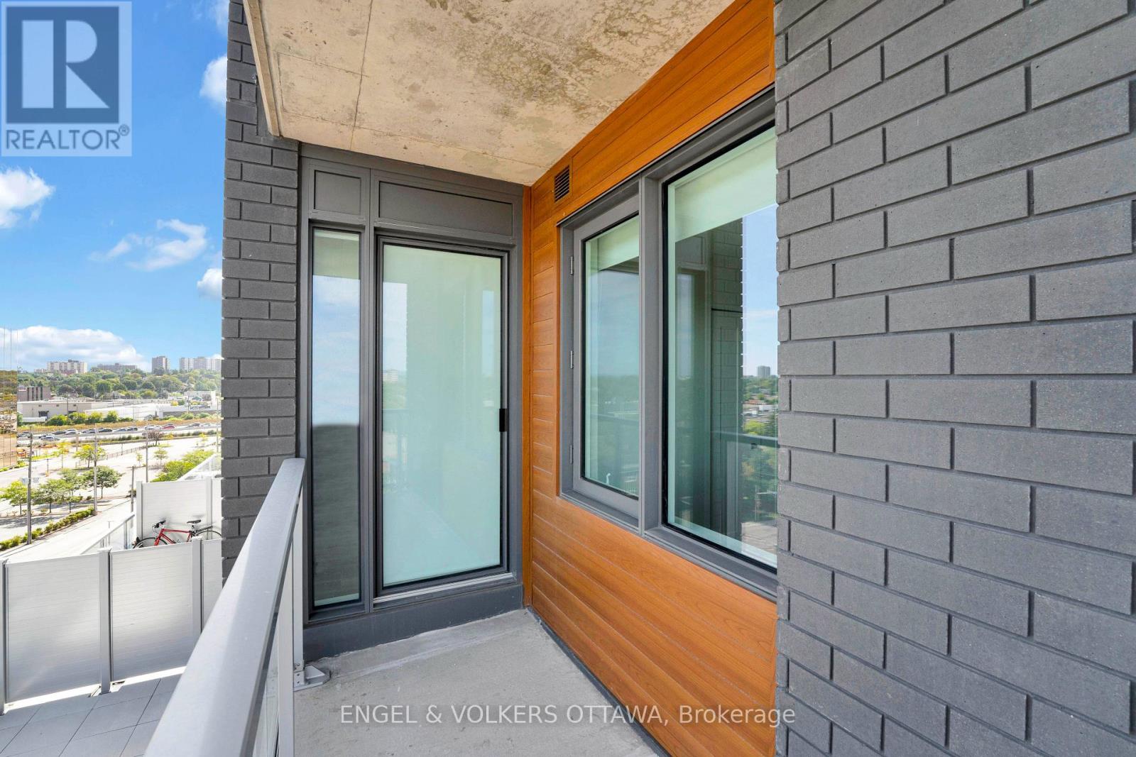 B1109 - 1655 Carling Avenue Property Photo 16